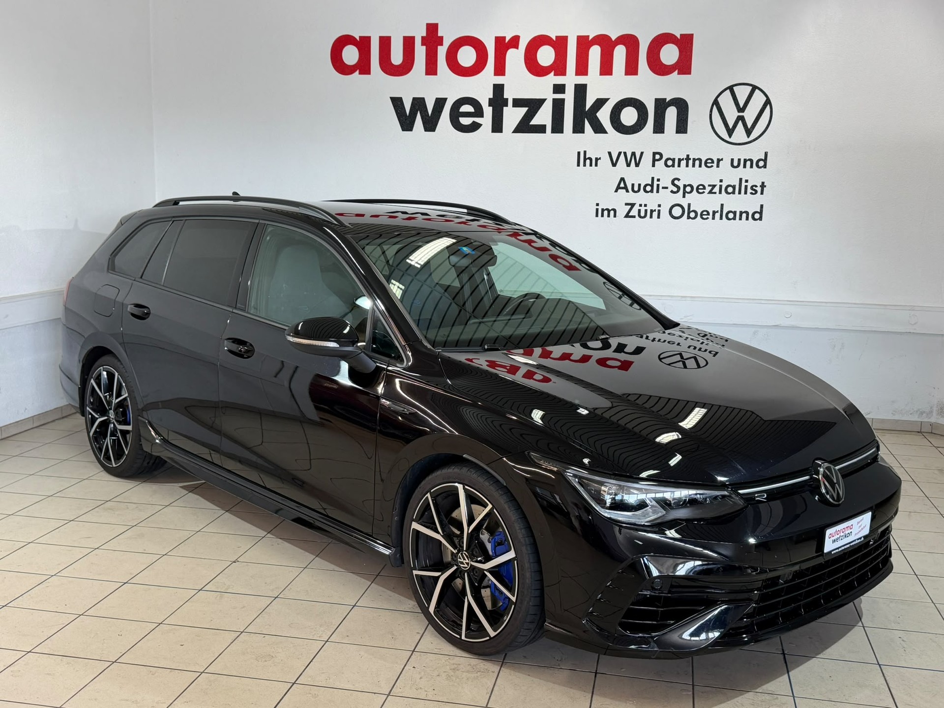VW Golf Variant 2.0 TSI R DSG 4Motion-image-0