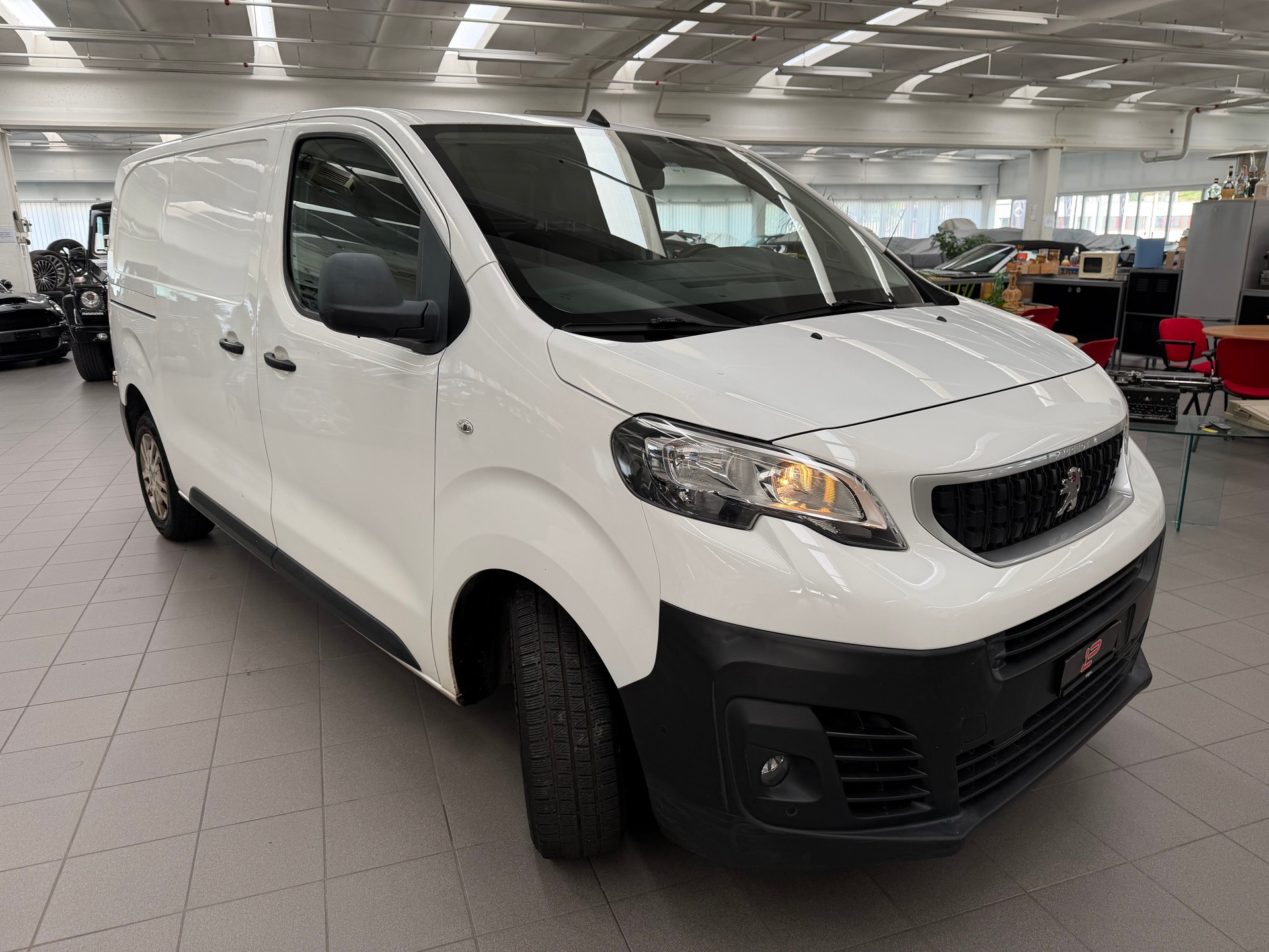 PEUGEOT Expert 2.0 BlueHDi 120-image-3