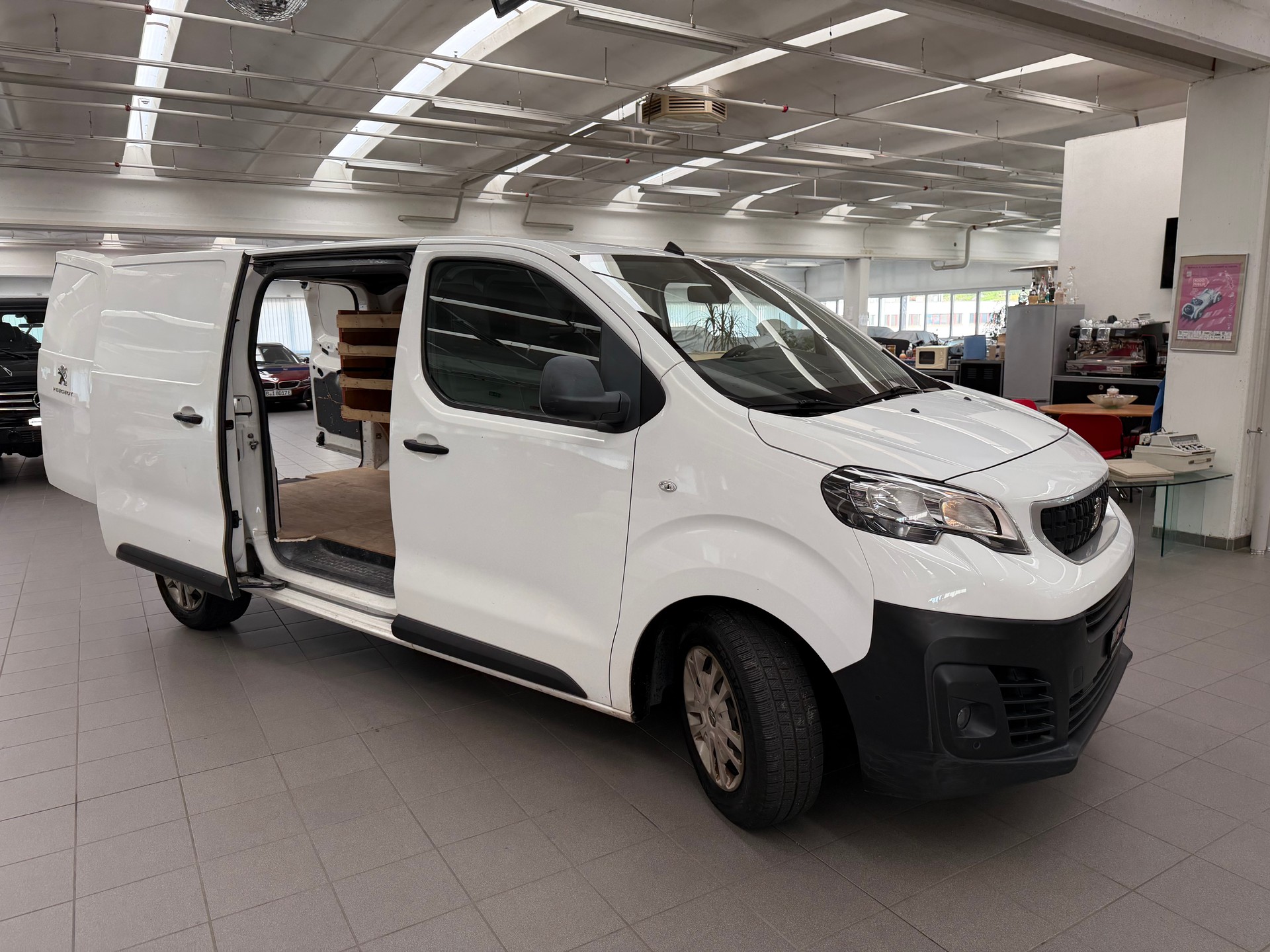 PEUGEOT Expert 2.0 BlueHDi 120-image-4