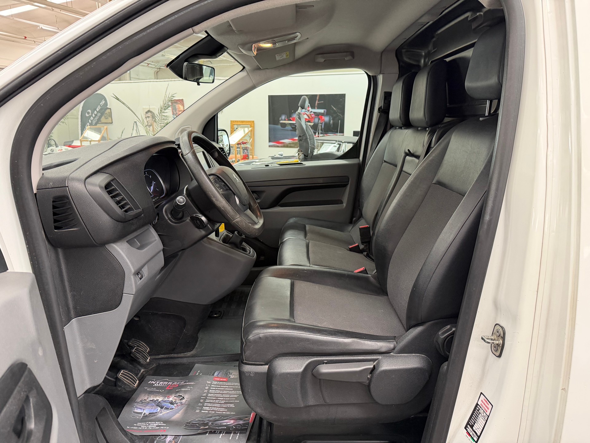 PEUGEOT Expert 2.0 BlueHDi 120-image-8