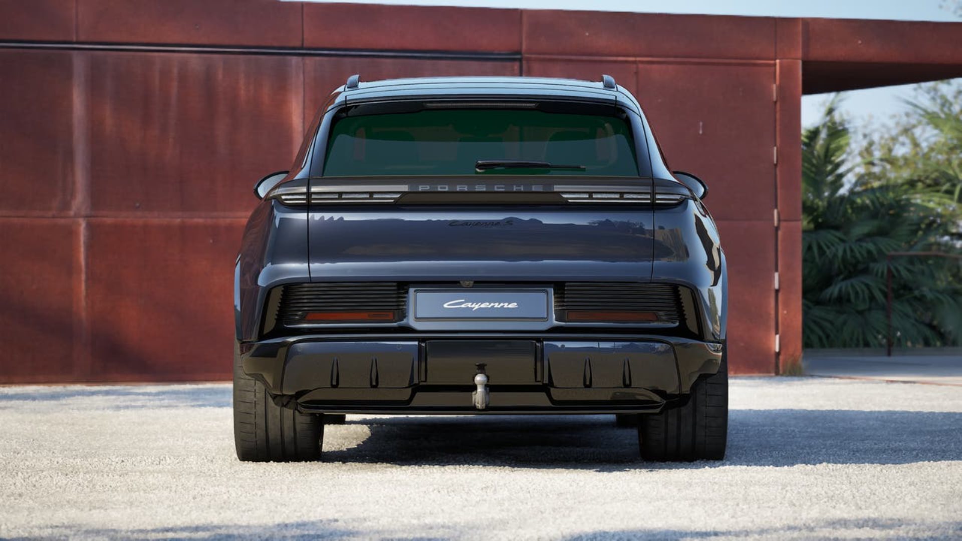 PORSCHE Cayenne S Electric-image-6