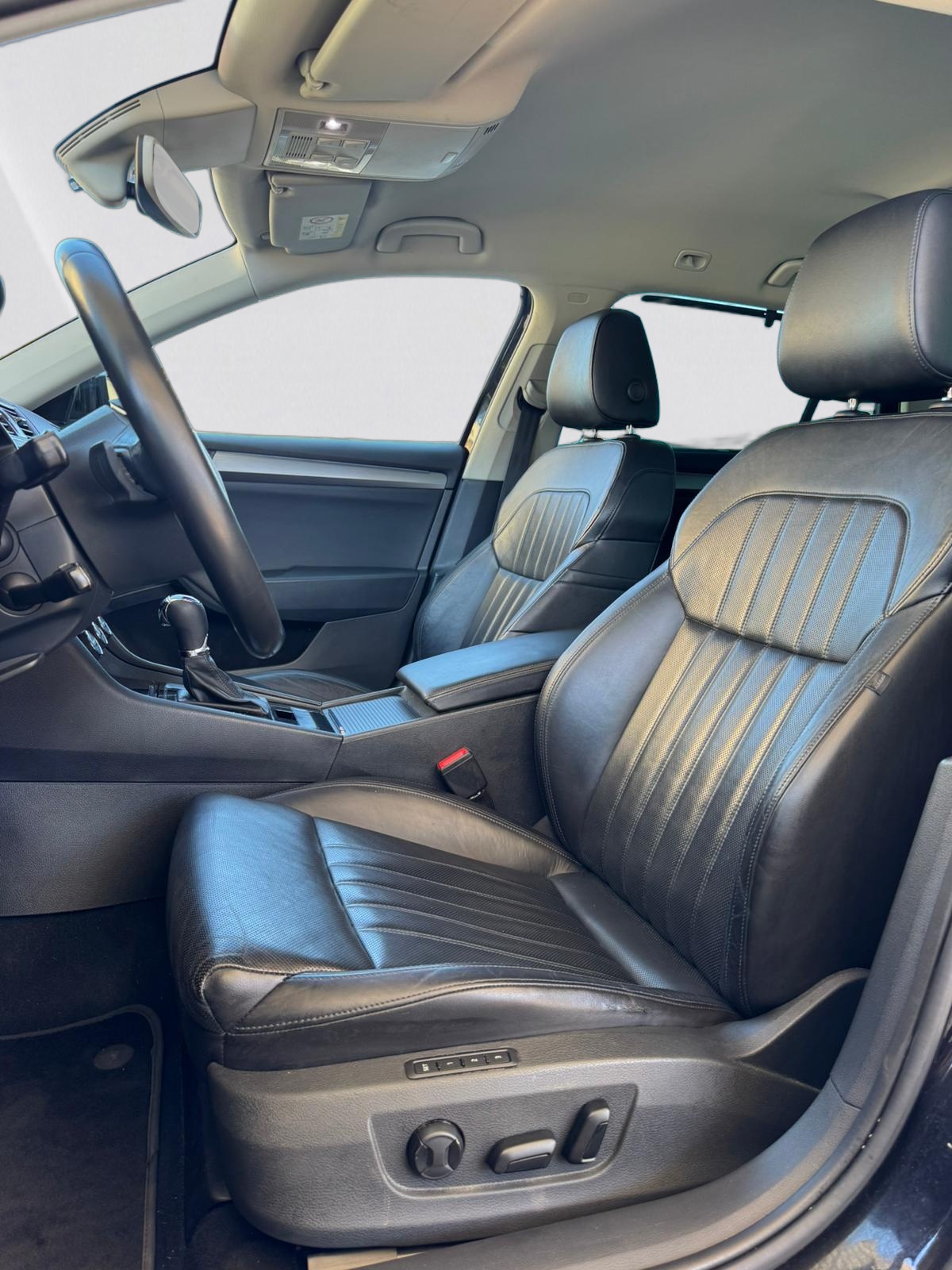 SKODA Superb Combi 2.0 TSI Ambition DSG 4x4-image-10