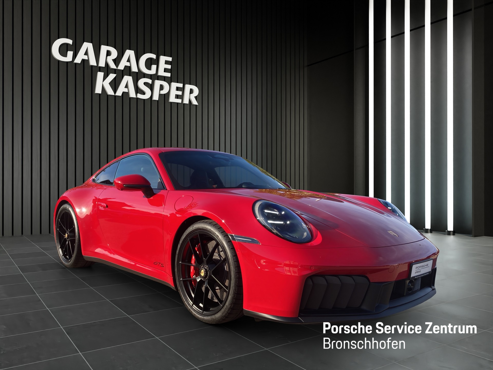 PORSCHE 911 Carrera 4 GTS-image-6
