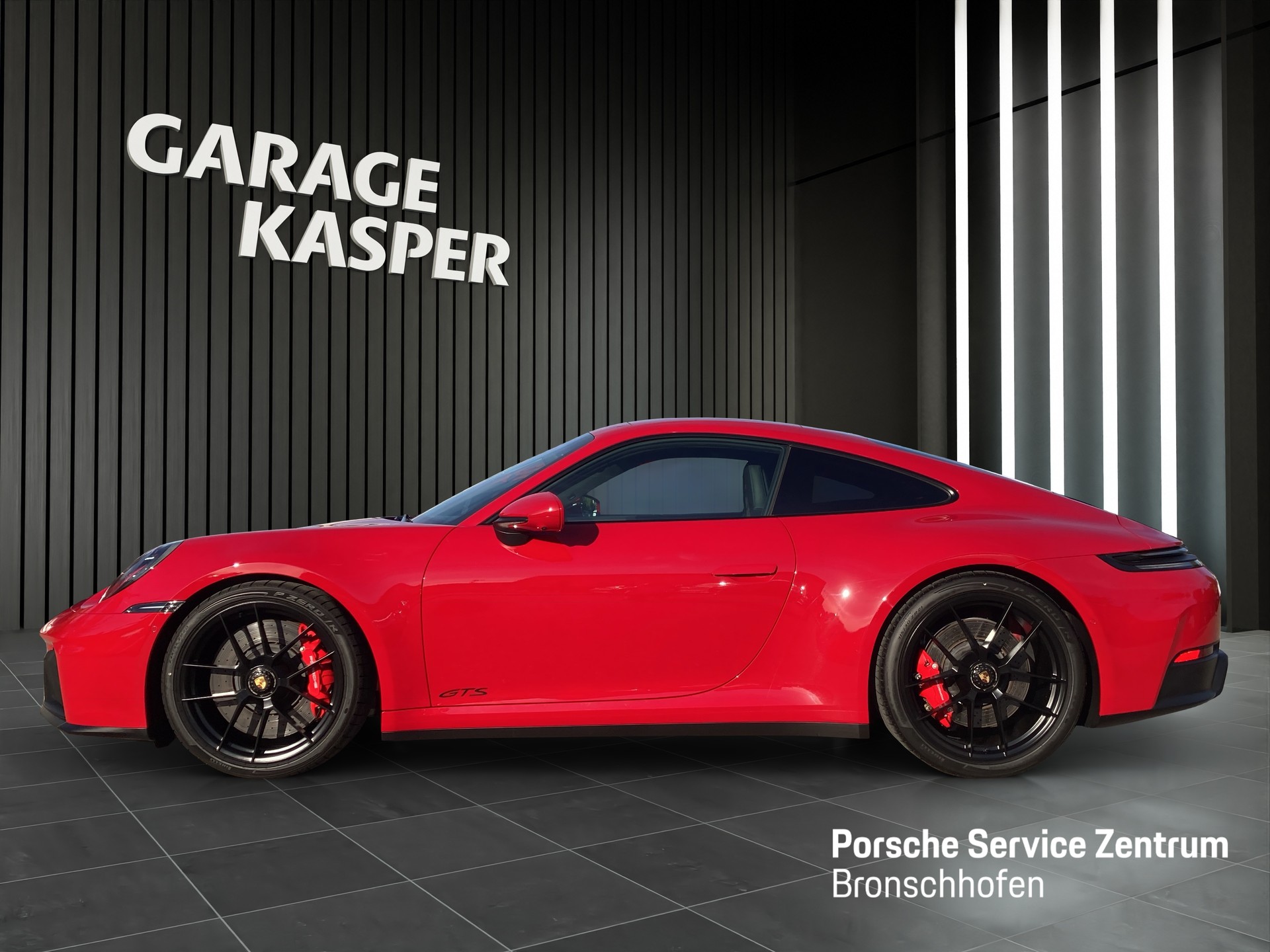 PORSCHE 911 Carrera 4 GTS-image-1