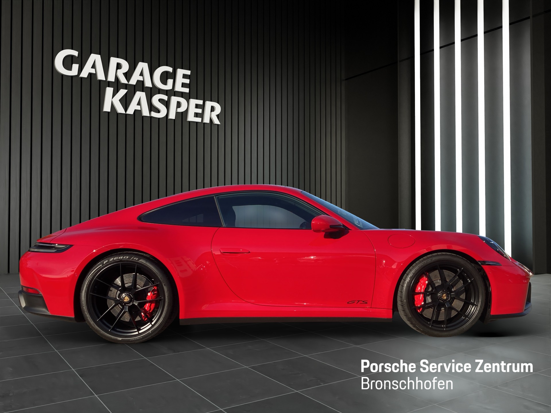 PORSCHE 911 Carrera 4 GTS-image-5