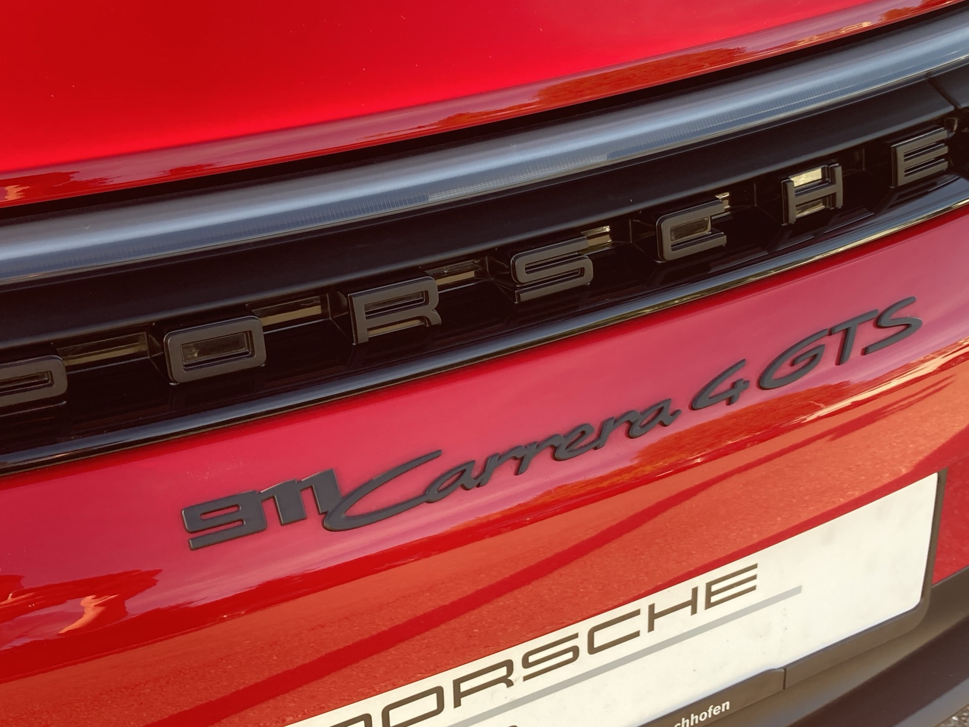 PORSCHE 911 Carrera 4 GTS-image-21