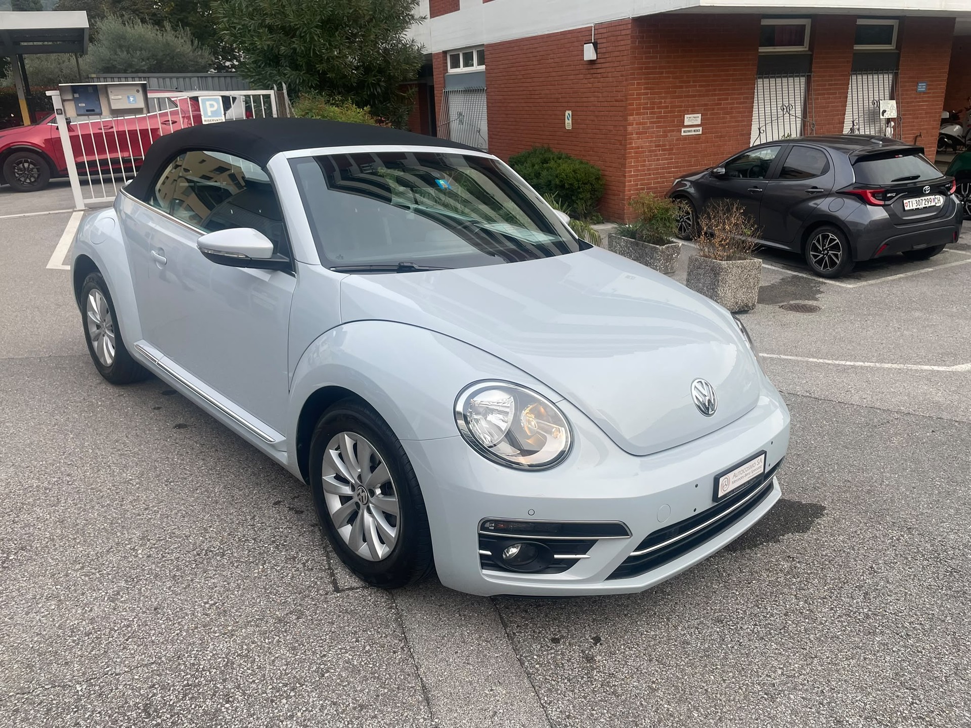 VW BEETLE-image-3