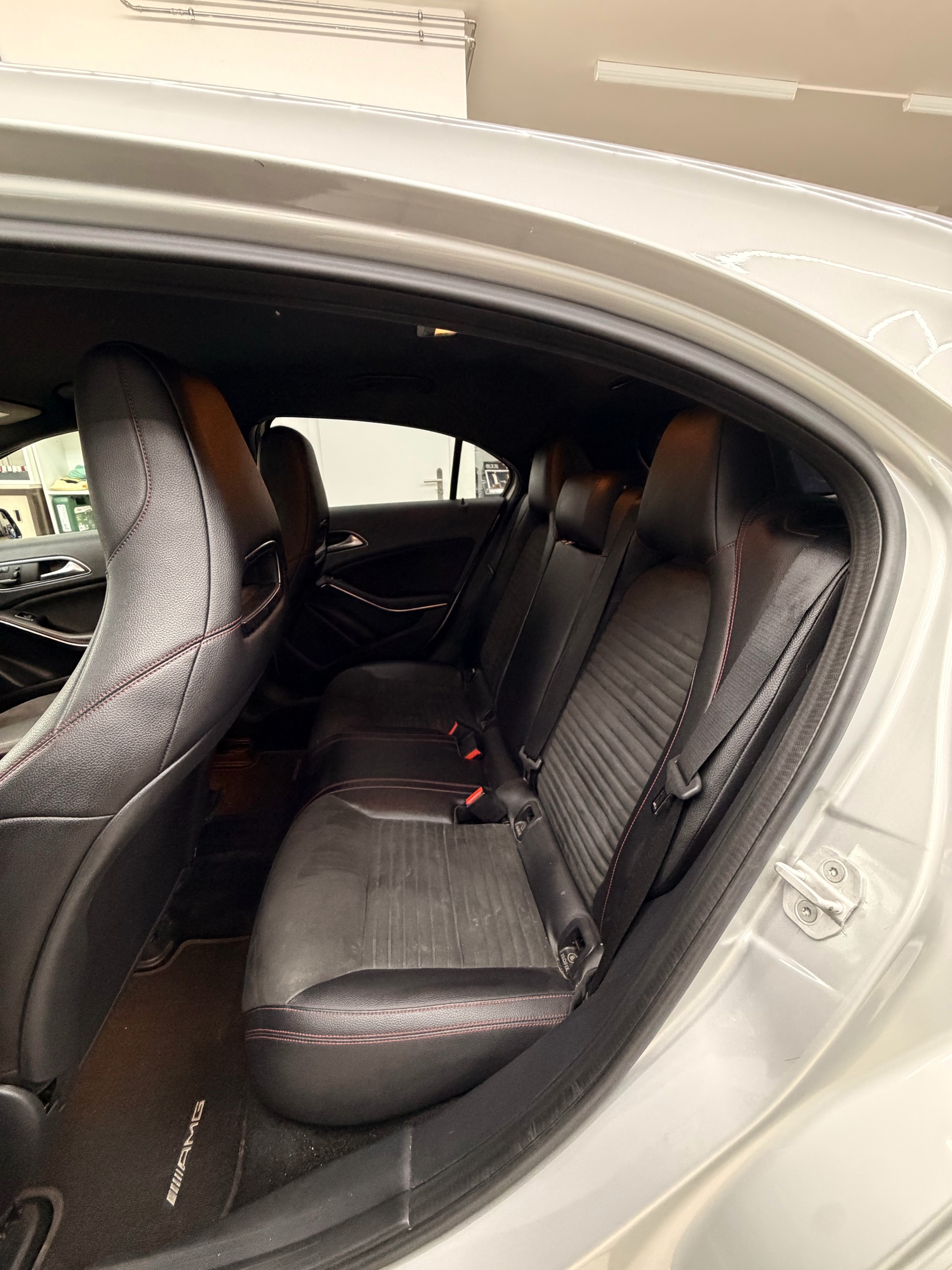 MERCEDES-BENZ A 200 CDI Style 4Matic 7G-DCT-image-15