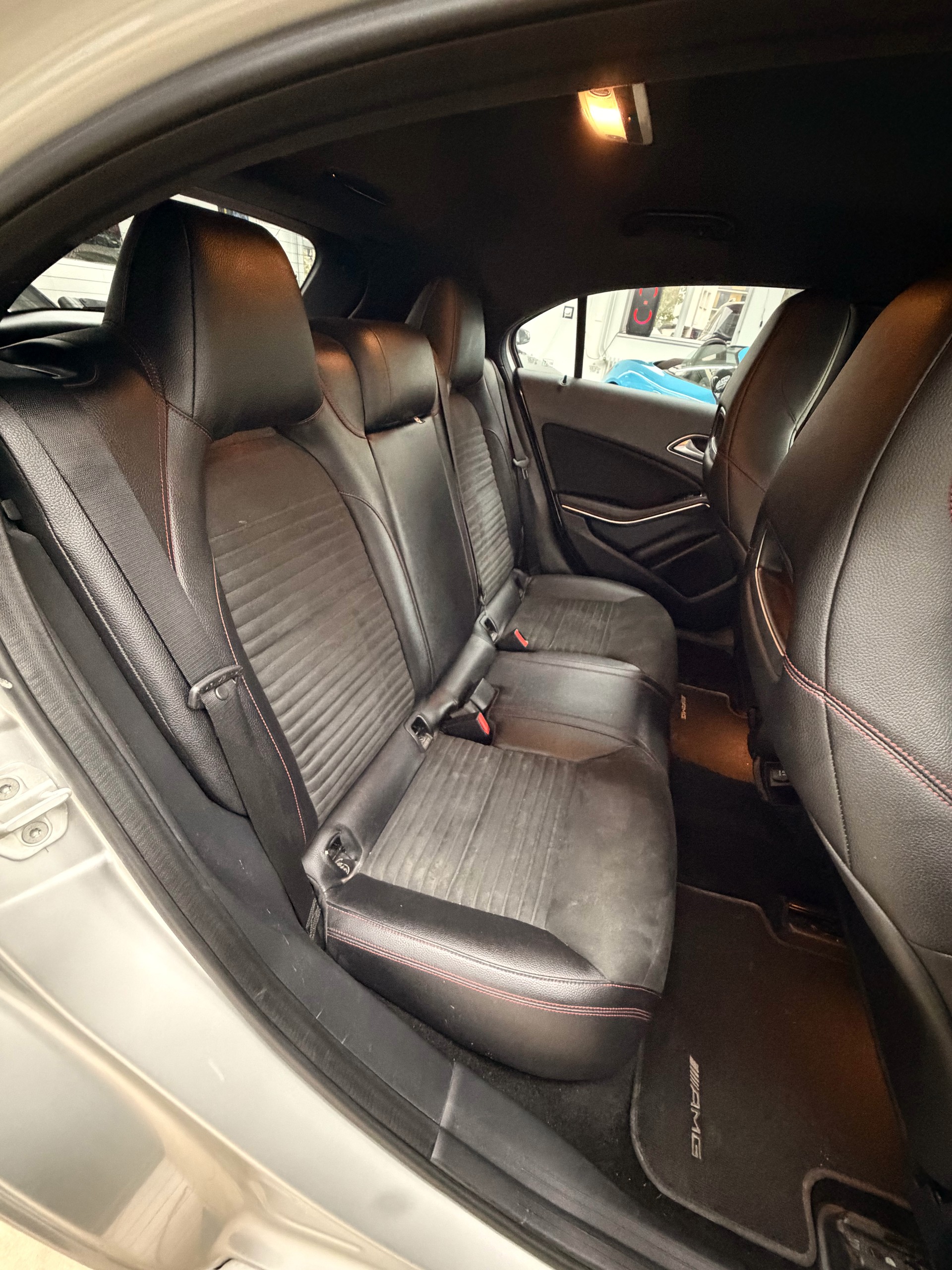 MERCEDES-BENZ A 200 CDI Style 4Matic 7G-DCT-image-16