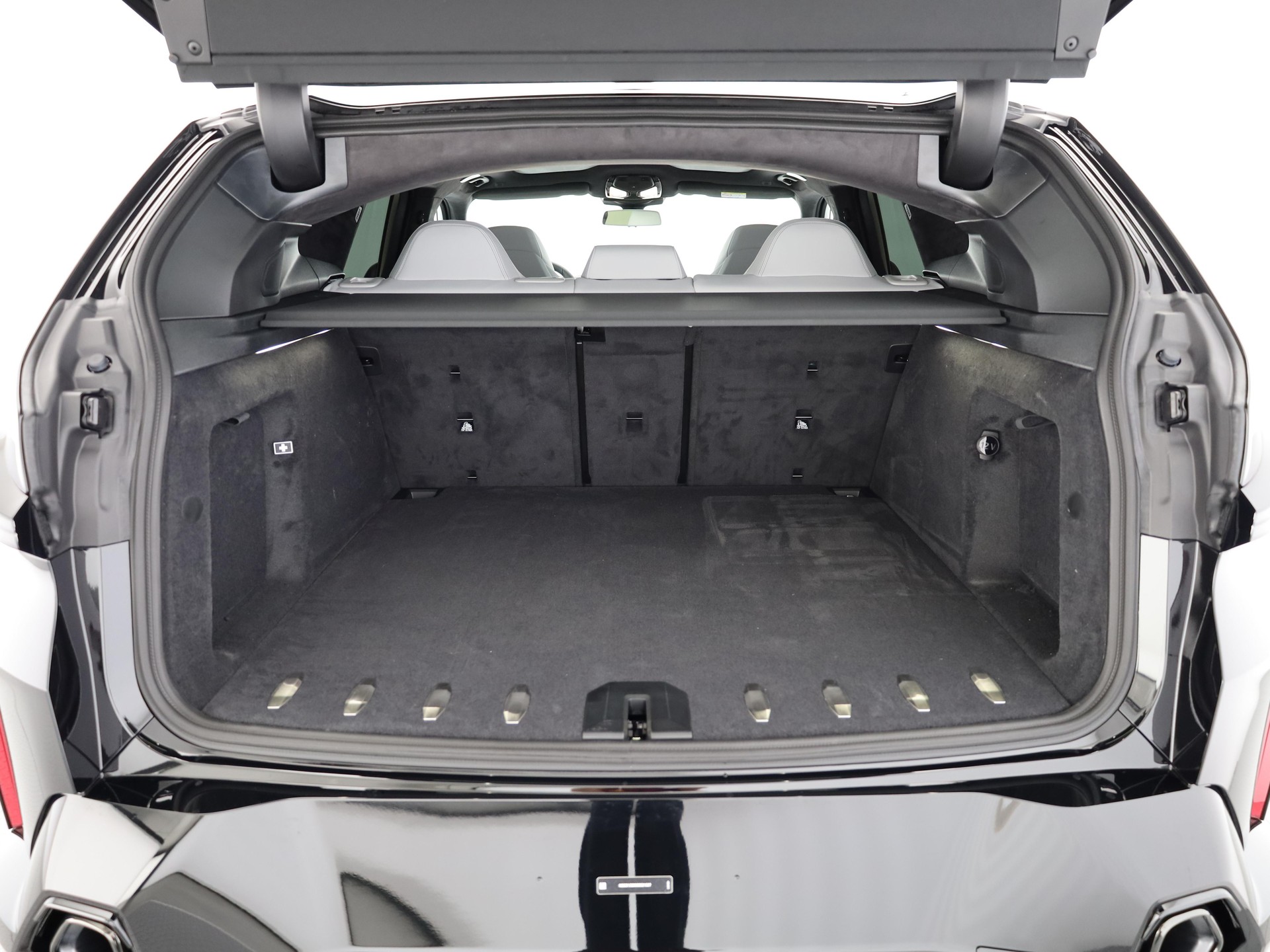 BMW XM G09 Label Plug-in Hybrid-image-7