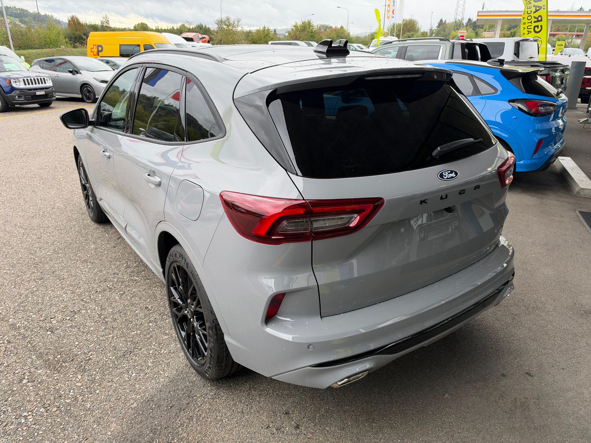 FORD Kuga 2.5 FHEV ST-Line X 4WD Coole grey matter Edition - VOLLE Hütte-image-4