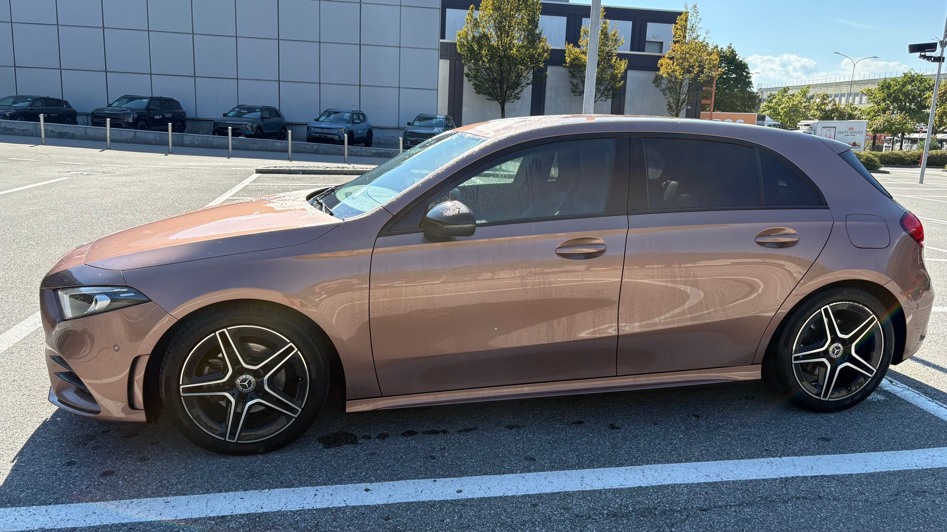 MERCEDES-BENZ A 200 AMG Line 4m-image-1