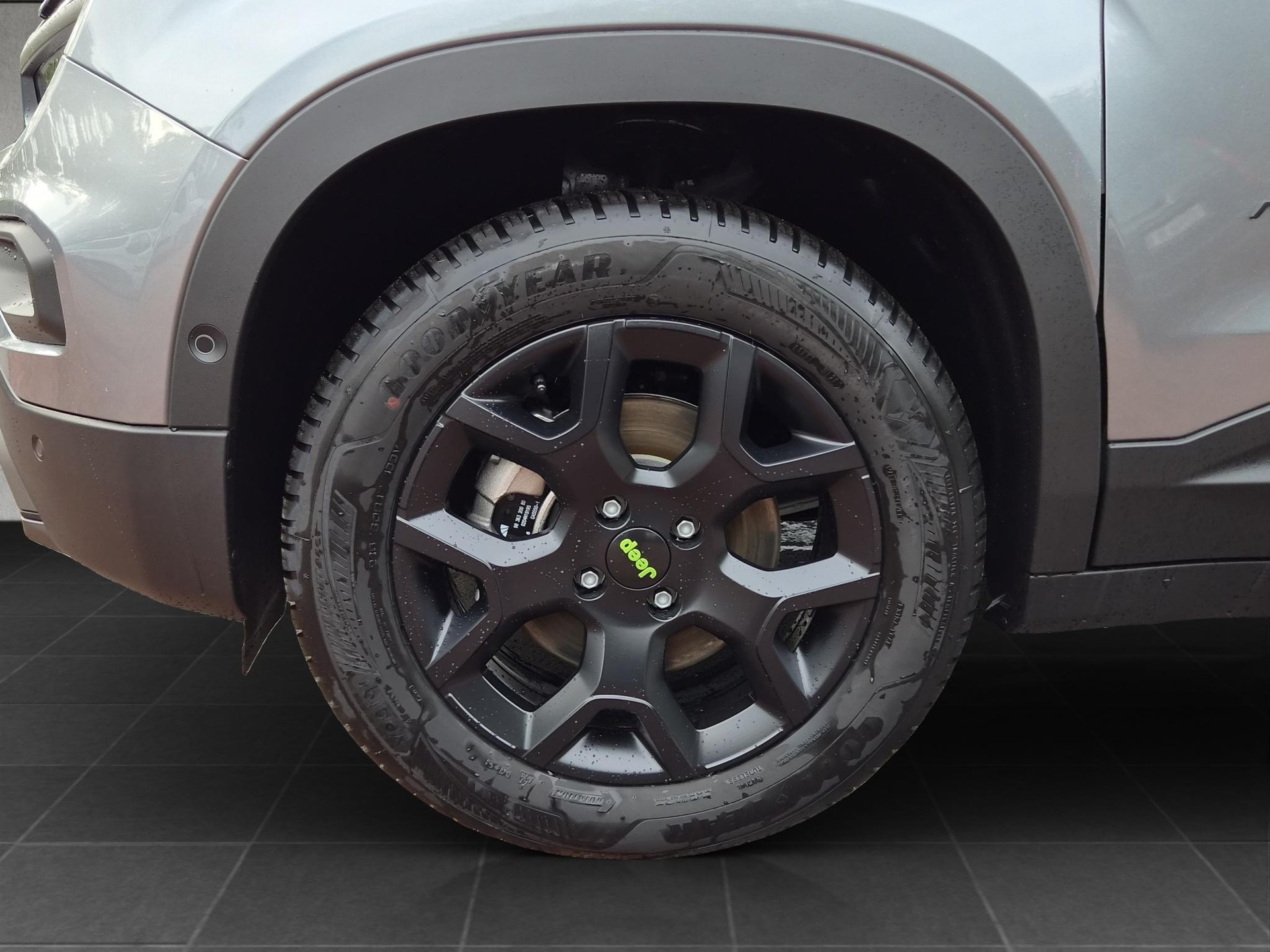 JEEP Avenger 1.2 MHEV Overland 4xe-image-14