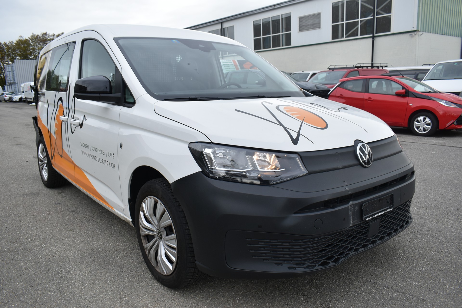 VW Caddy Cargo 2.0TDI Maxi 4Motion-image-0