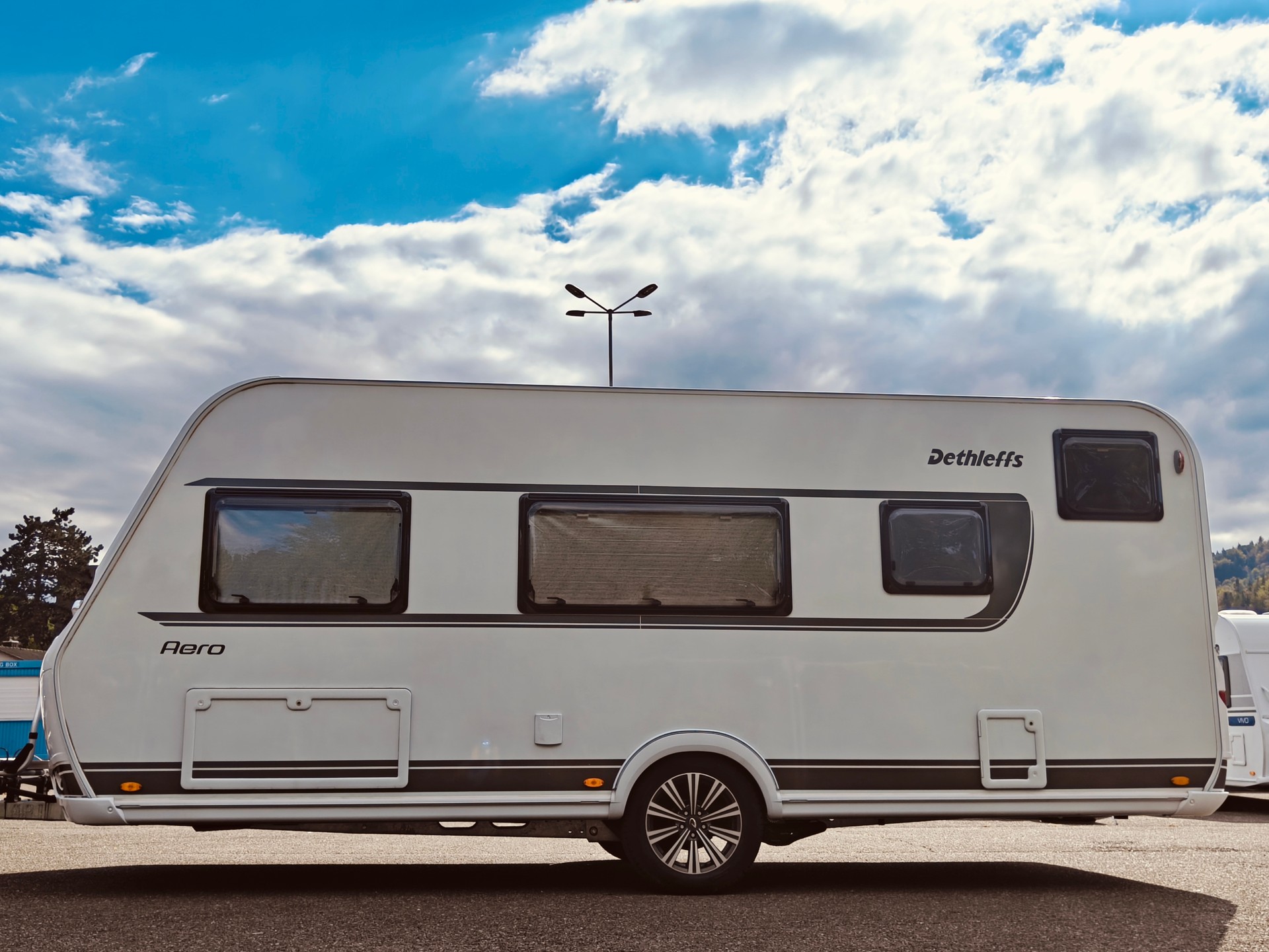 DETHLEFFS Aero 500 QSK -- Stockbett -- Mover -- Markise -- Luftvorzelt-image-6