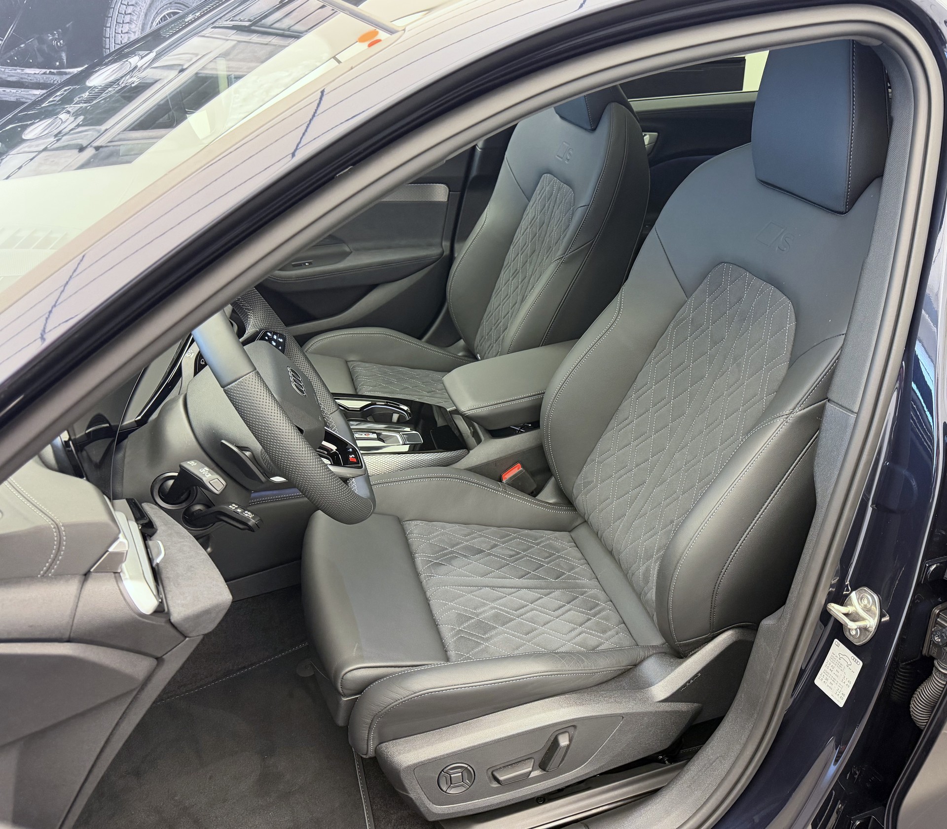 AUDI A5 Avant e-hybrid quattro 270 kW S tronic-image-5