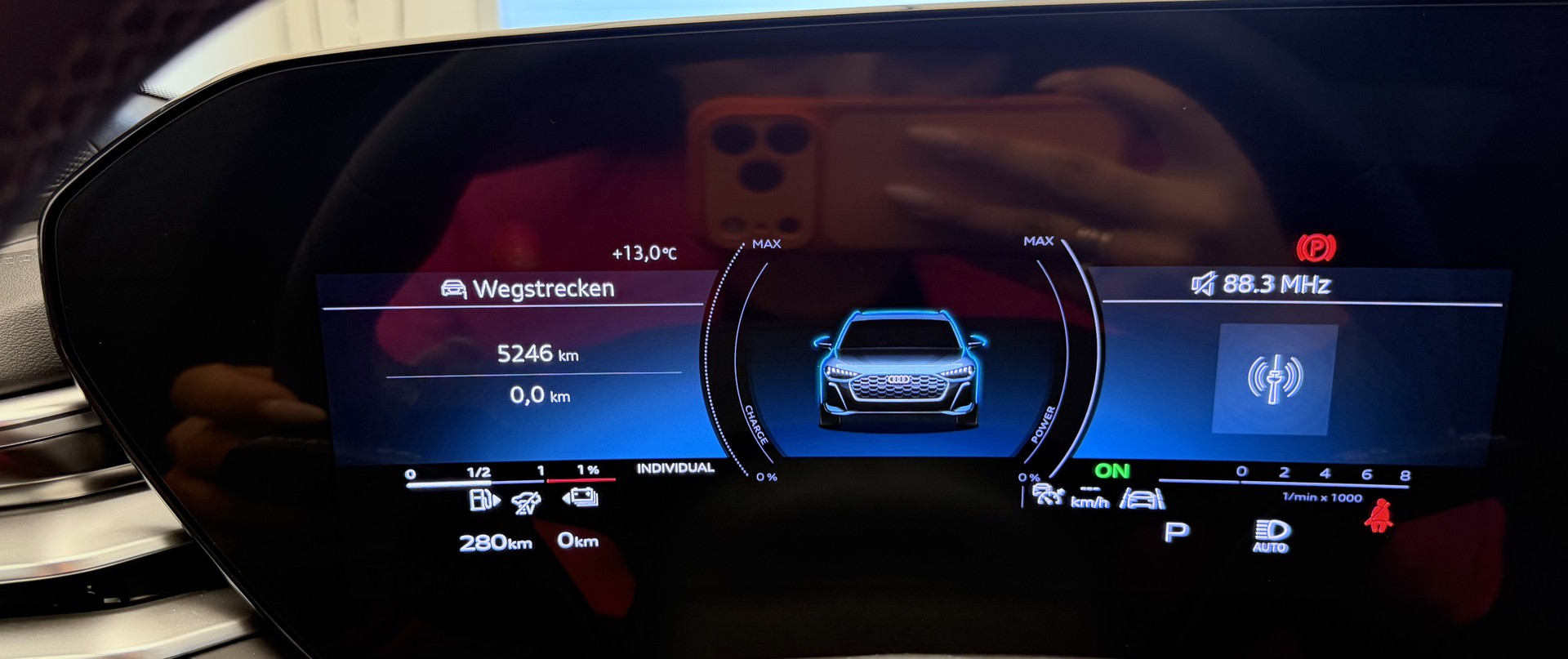 AUDI A5 Avant e-hybrid quattro 270 kW S tronic-image-9