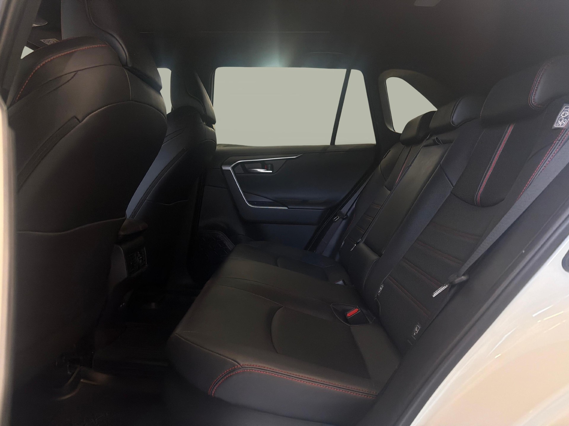 TOYOTA RAV4 2.5 Plug-In-Hybrid Platinum - Ruote invernali e gancio traino amovibile inclusi-image-11