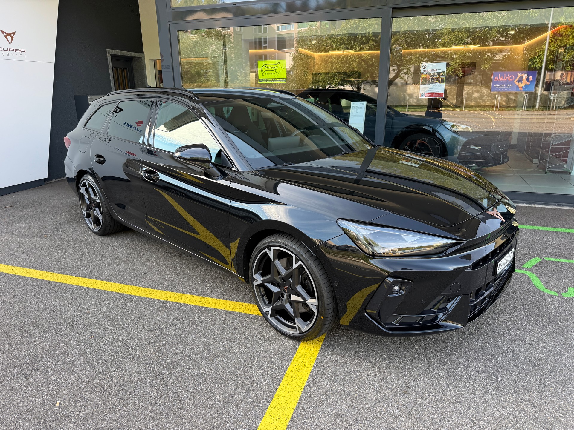 CUPRA LEON ST 1.5 e-HYBRID pHEV VZ DSG-image-0