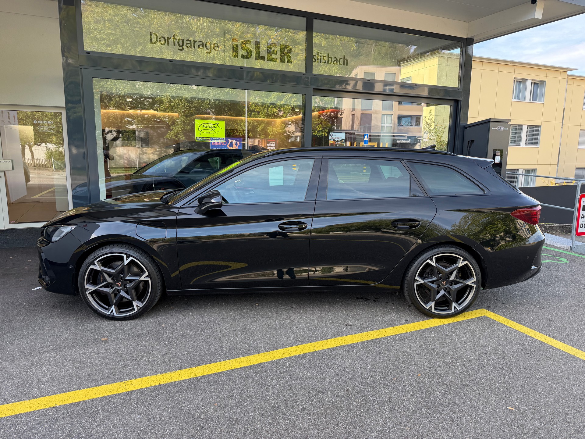 CUPRA LEON ST 1.5 e-HYBRID pHEV VZ DSG-image-4
