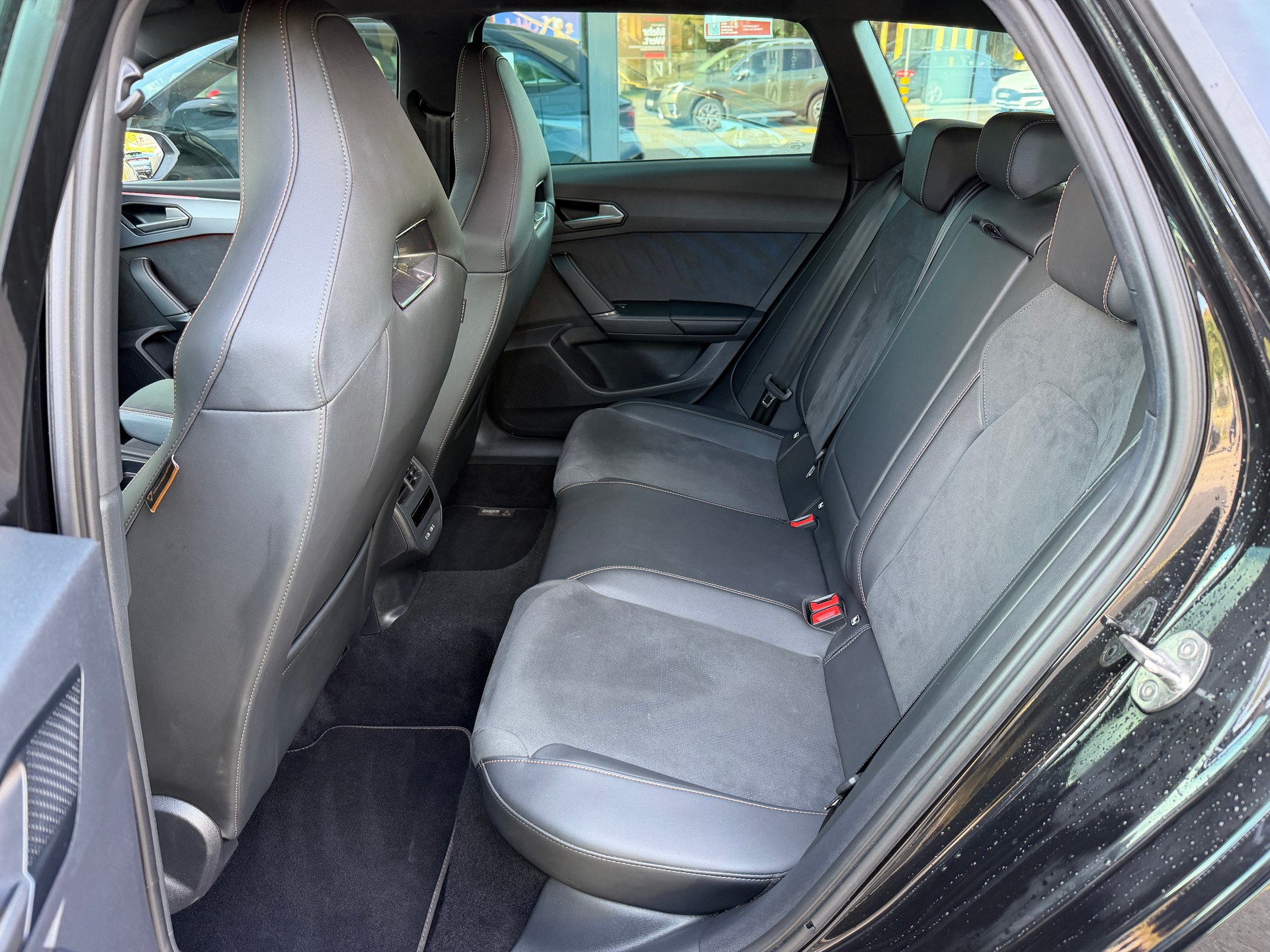 CUPRA LEON ST 1.5 e-HYBRID pHEV VZ DSG-image-7
