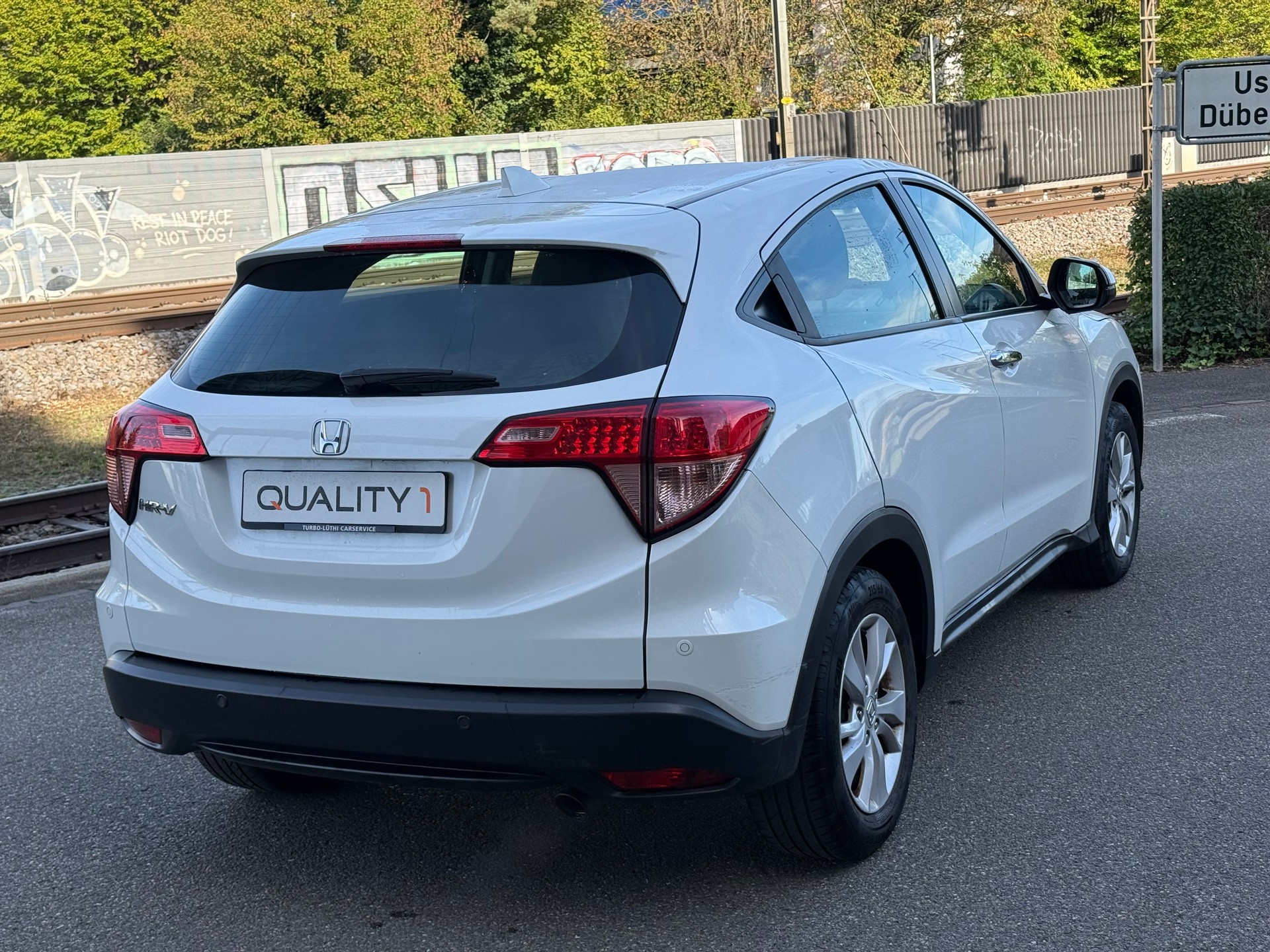 HONDA HR-V 1.5i-VTEC Executive CVT-image-4