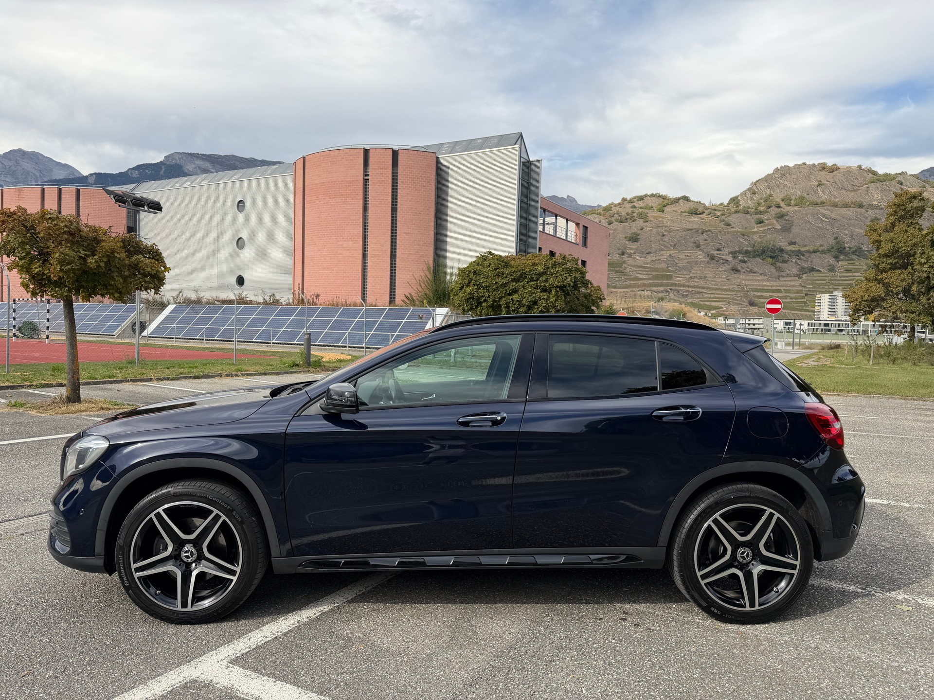 MERCEDES-BENZ GLA 250 AMG Line 4Matic 7G-DCT-image-7