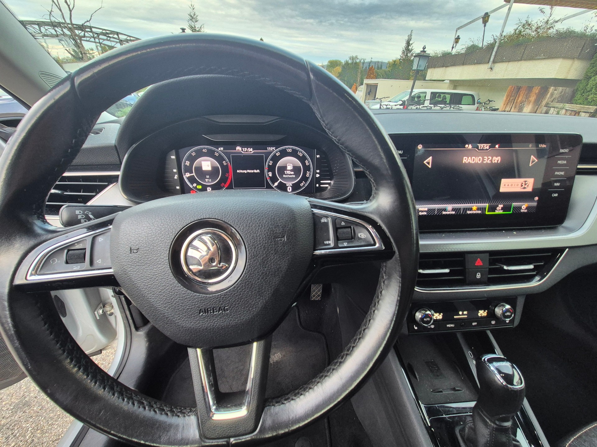 SKODA Kamiq 1.0 TSI Ambition DSG-image-10