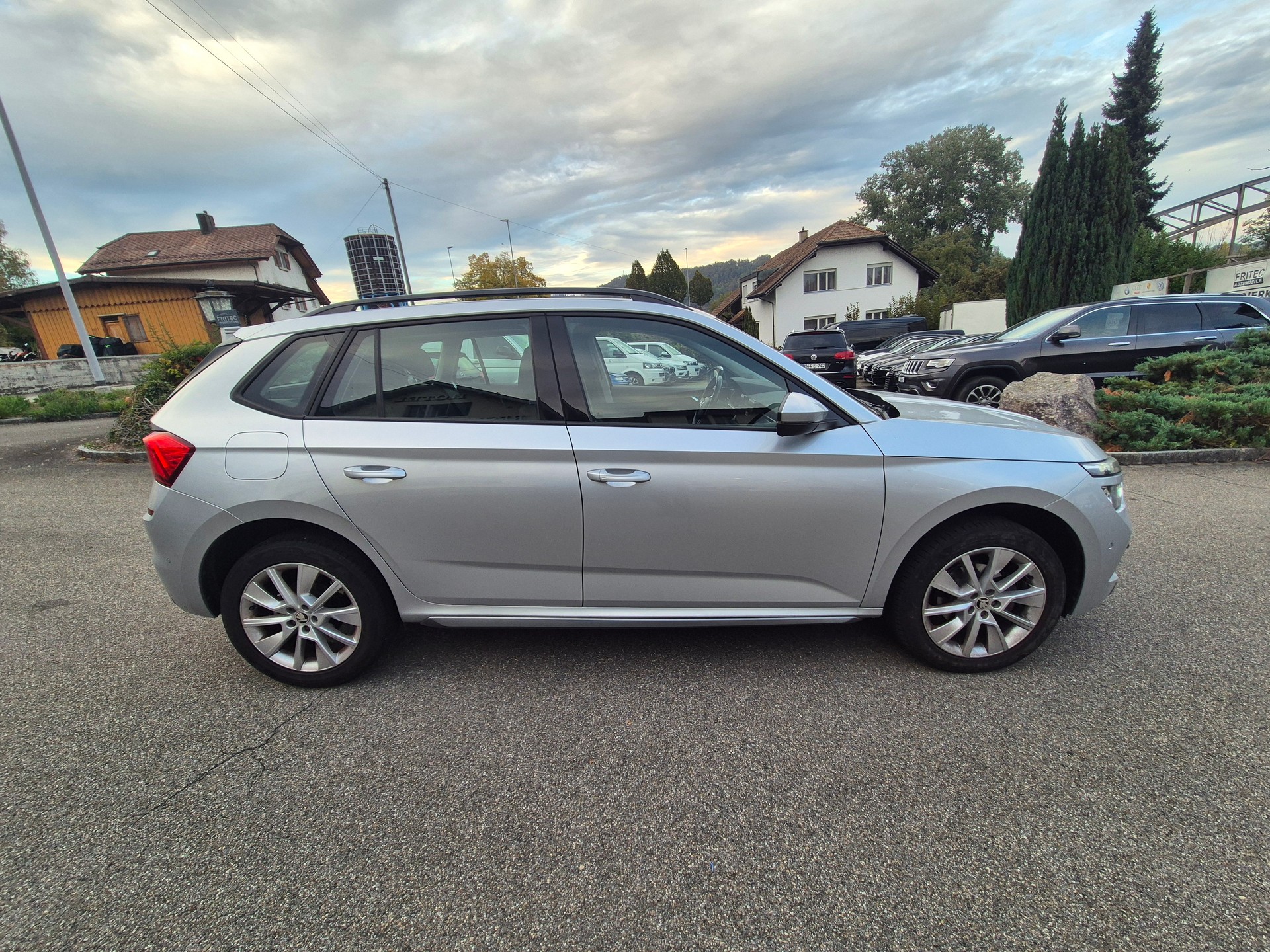 SKODA Kamiq 1.0 TSI Ambition DSG-image-5