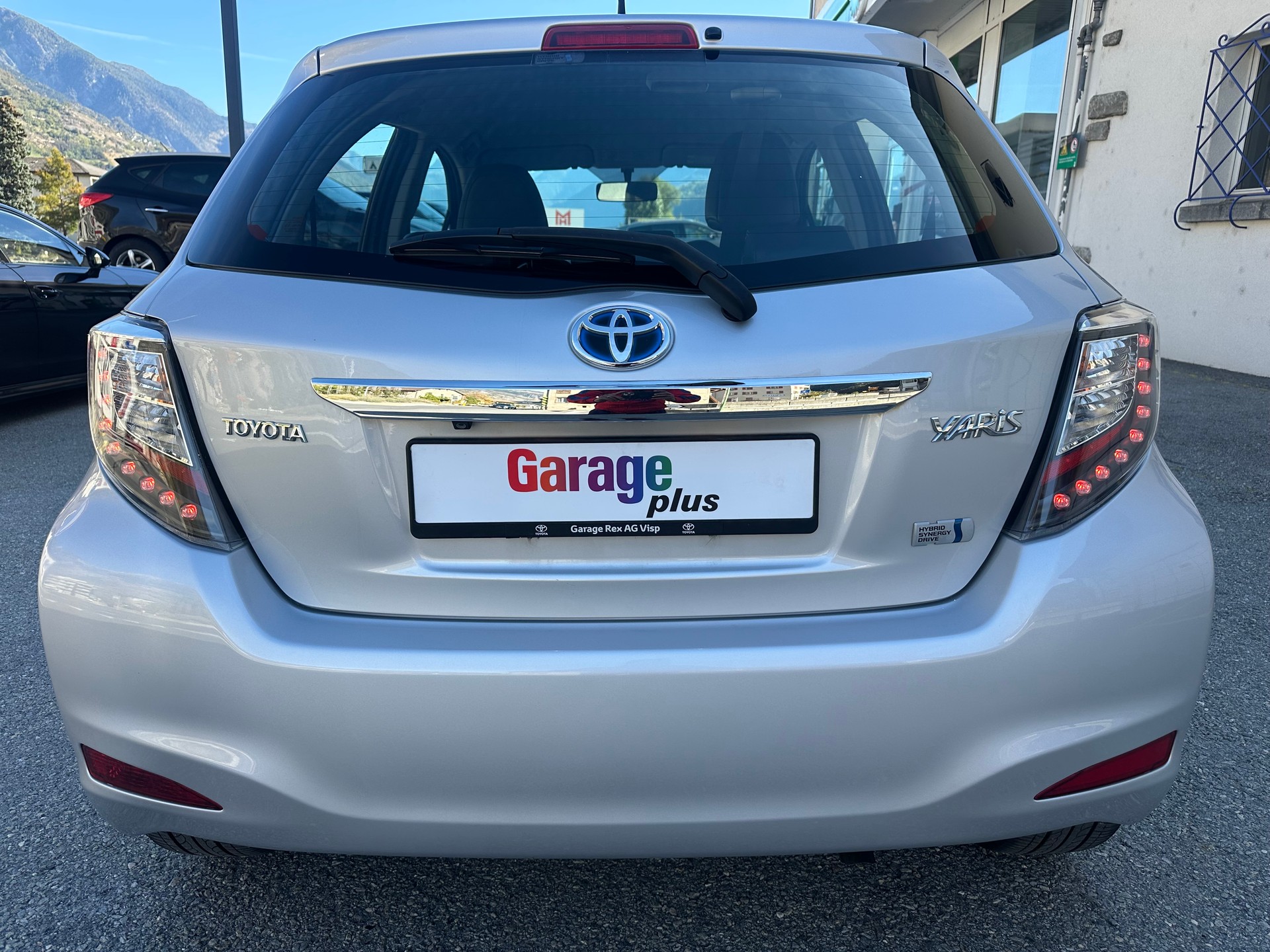 TOYOTA Yaris 1.5 VVT-i Hybrid Sol CVT-image-5