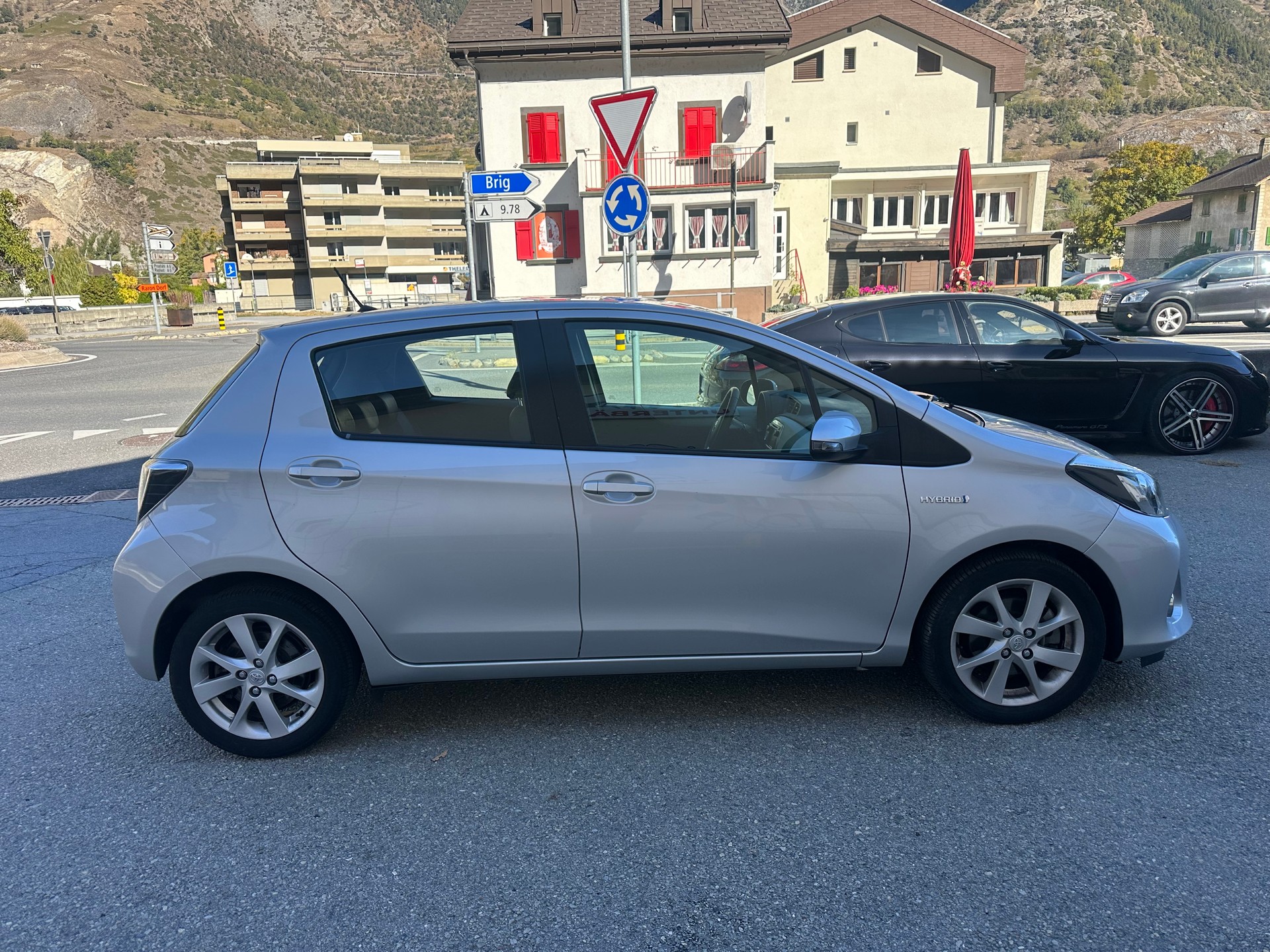 TOYOTA Yaris 1.5 VVT-i Hybrid Sol CVT-image-8