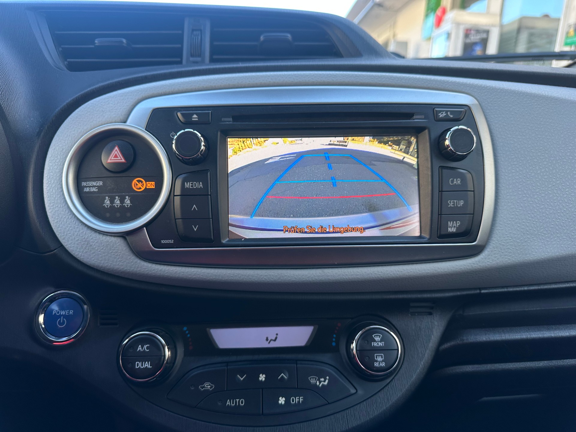 TOYOTA Yaris 1.5 VVT-i Hybrid Sol CVT-image-13