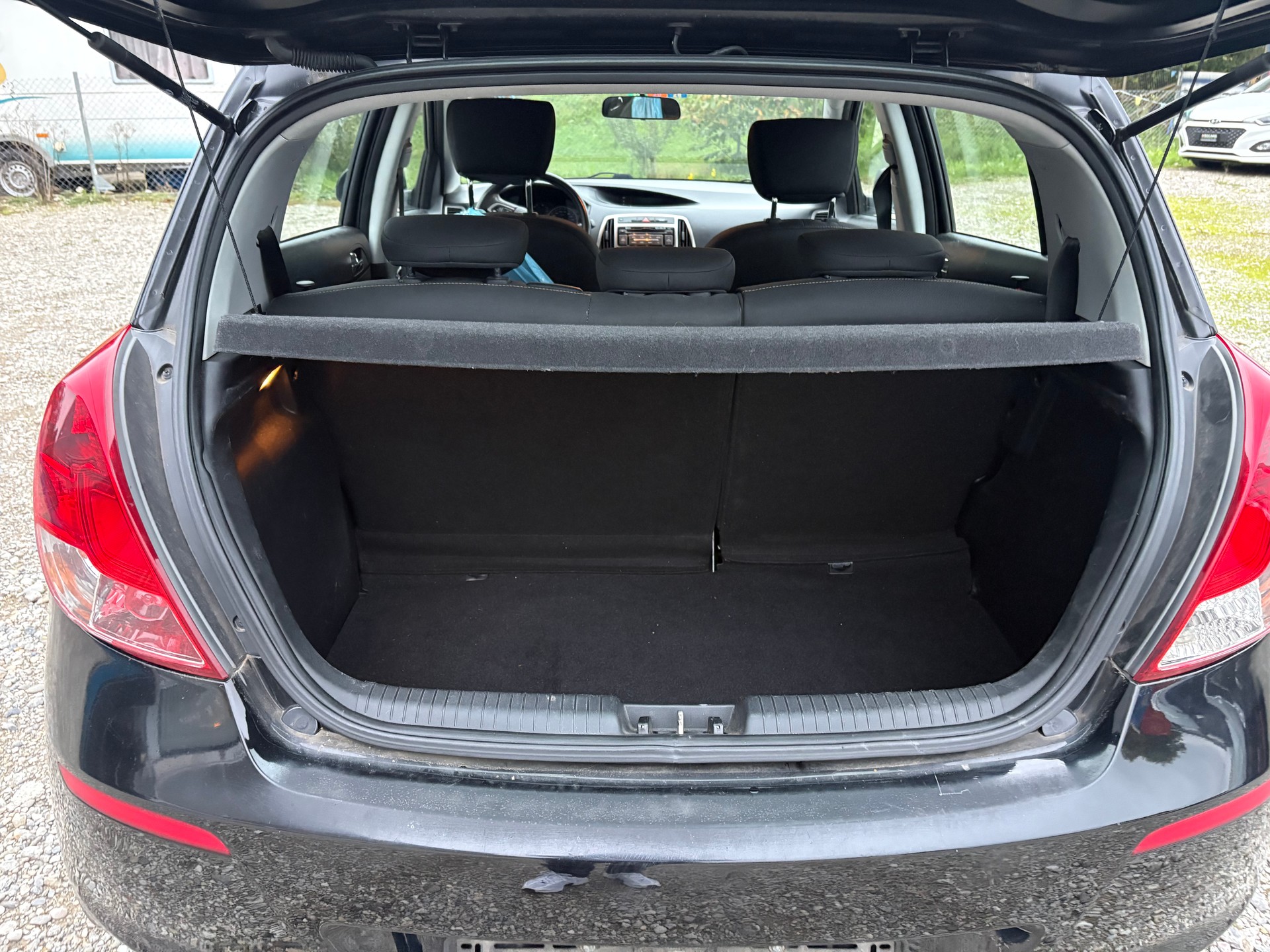 HYUNDAI i20 1.4 Style-image-5