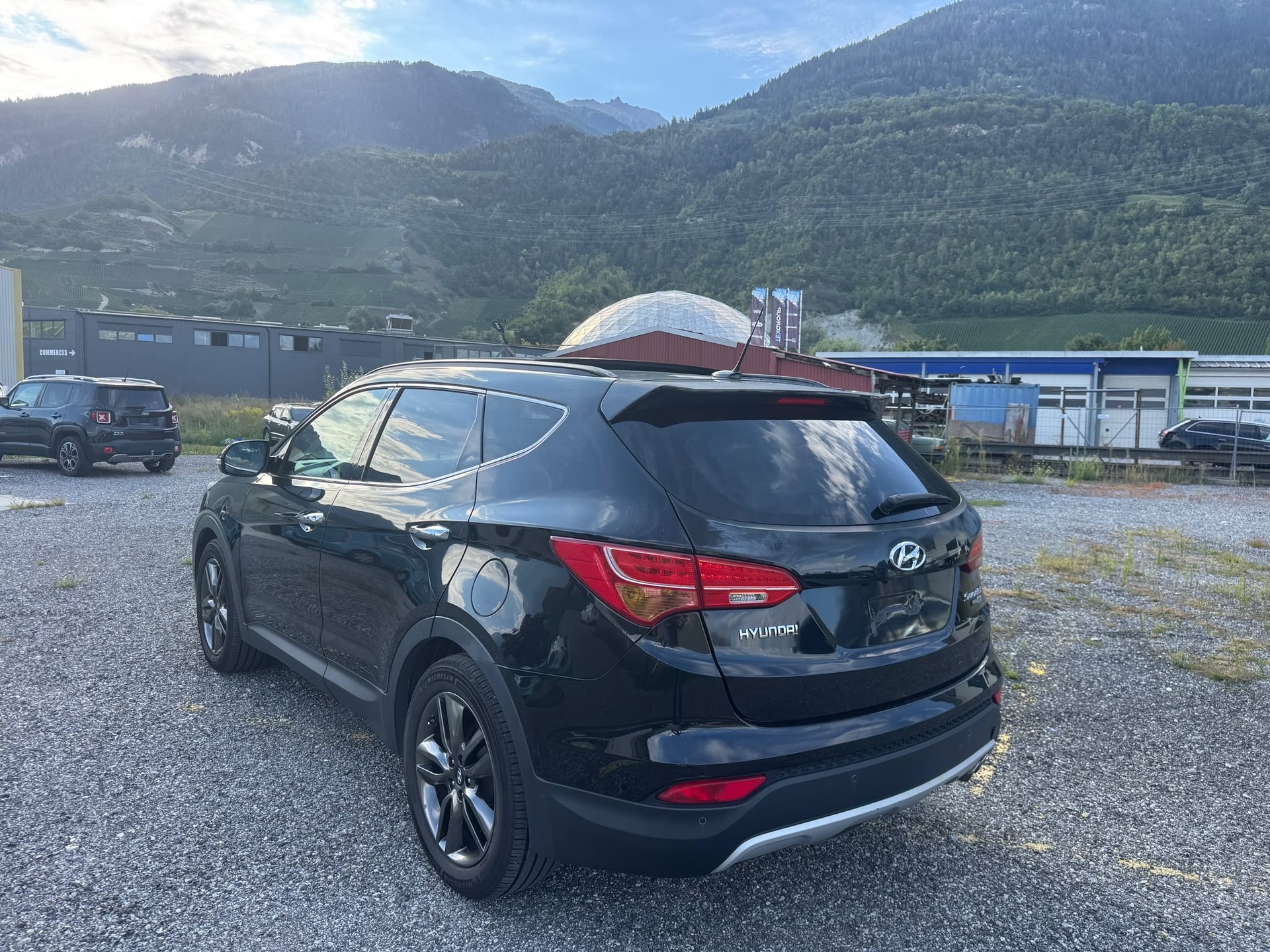 HYUNDAI Santa Fe 2.2 CRDI Premium 4WD Automatic-image-3