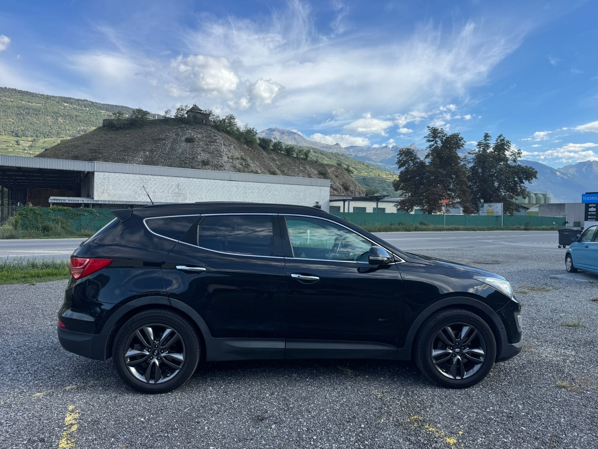 HYUNDAI Santa Fe 2.2 CRDI Premium 4WD Automatic-image-5