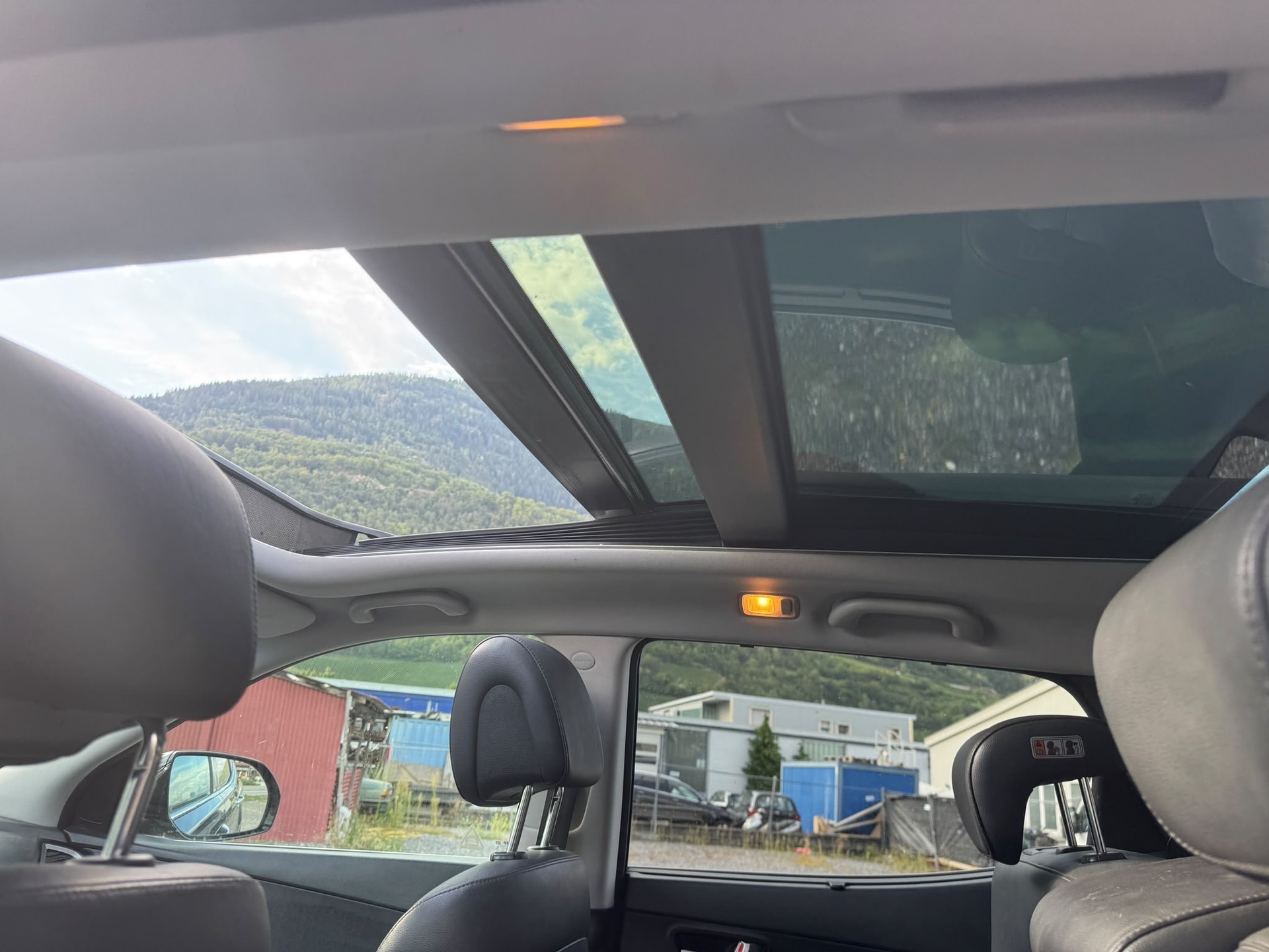 HYUNDAI Santa Fe 2.2 CRDI Premium 4WD Automatic-image-13