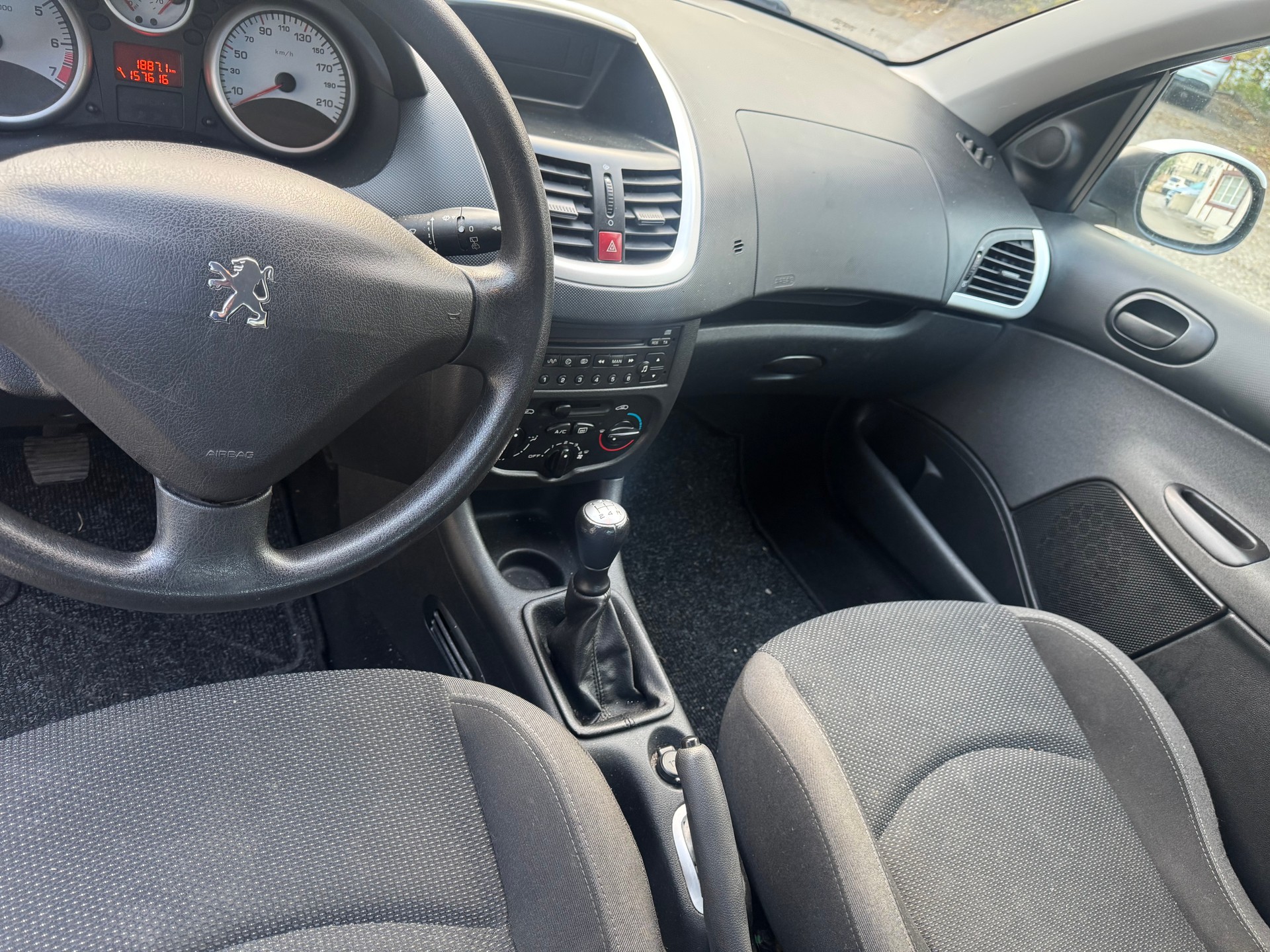 PEUGEOT 206 1.4 Trendy-image-4