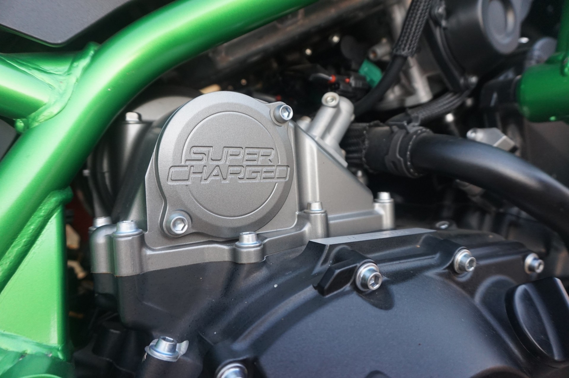 KAWASAKI Z H2 ABS mit Bodis V4-M-CA Auspuff-image-9