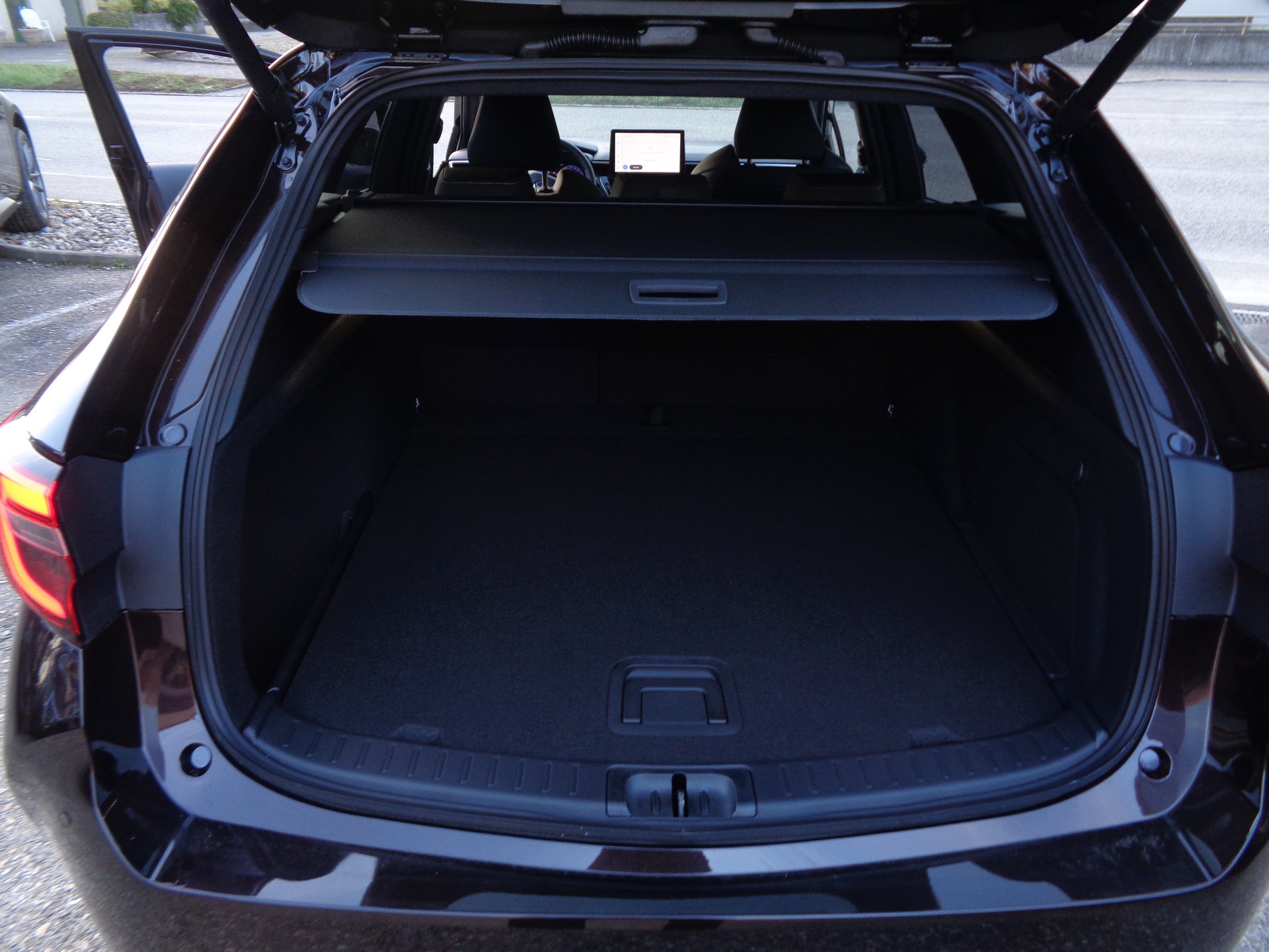 TOYOTA Corolla Touring Sports 2.0 HSD Trend e-CVT-image-7