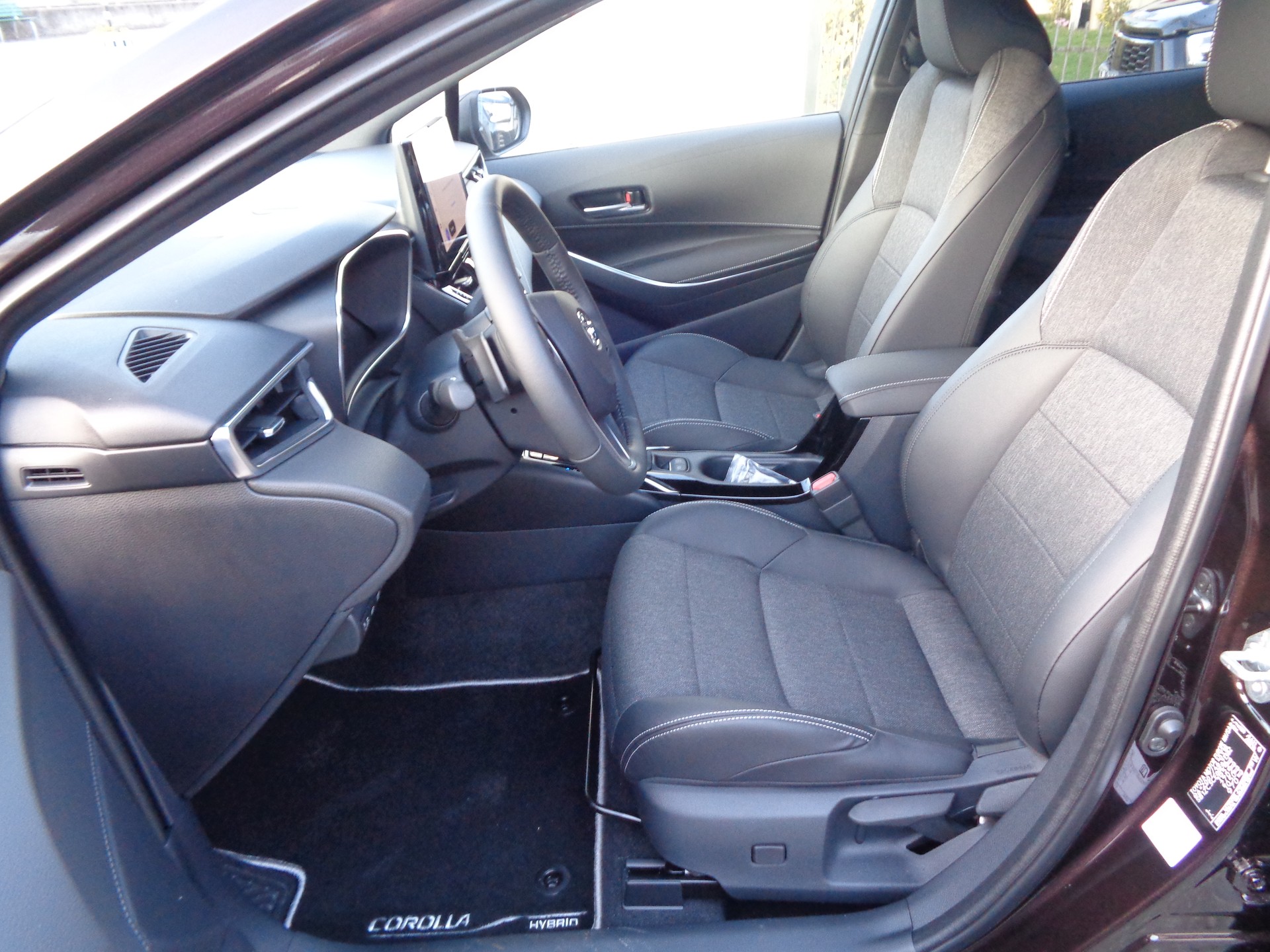 TOYOTA Corolla Touring Sports 2.0 HSD Trend e-CVT-image-4