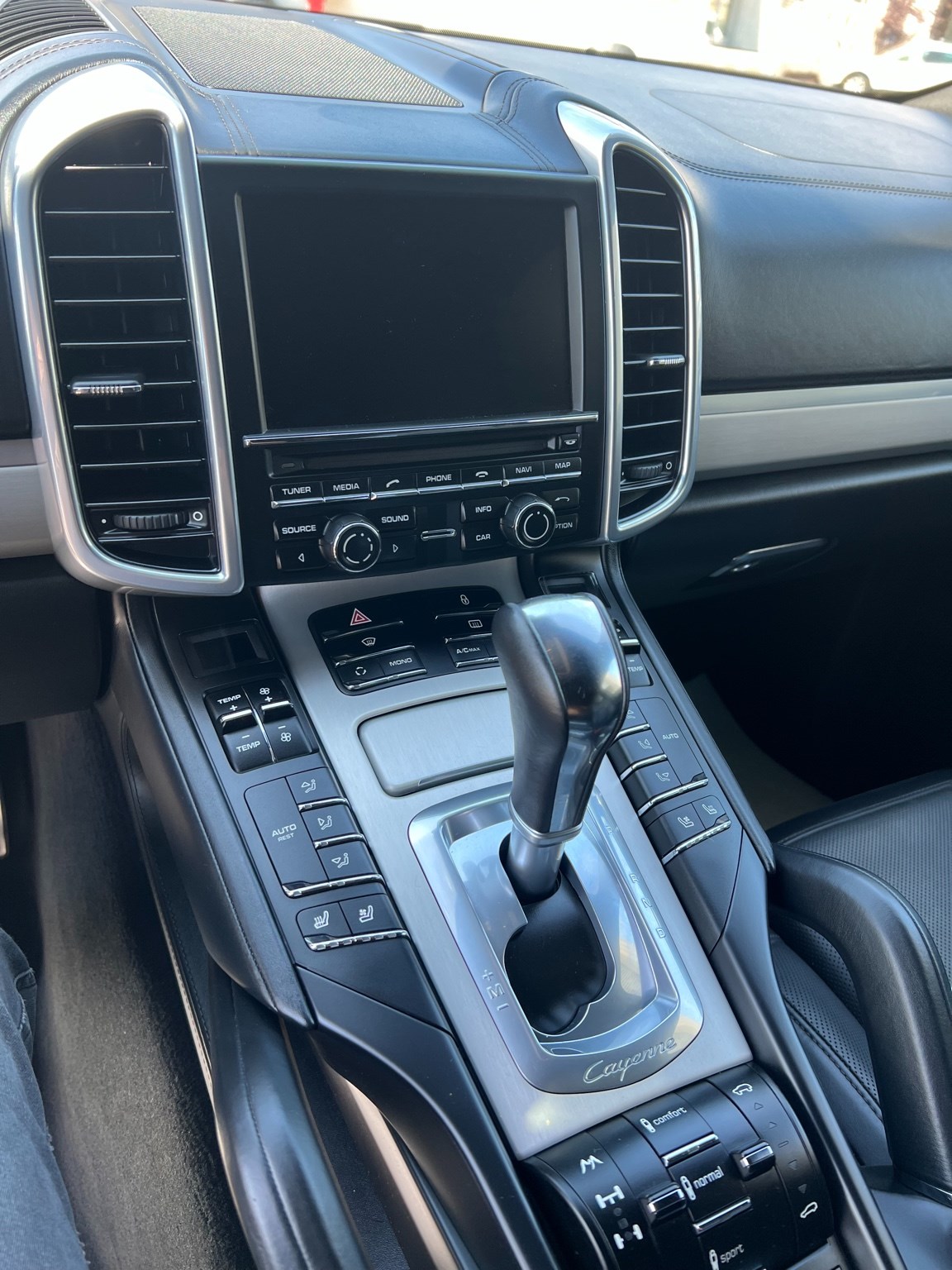 PORSCHE Cayenne S-image-10