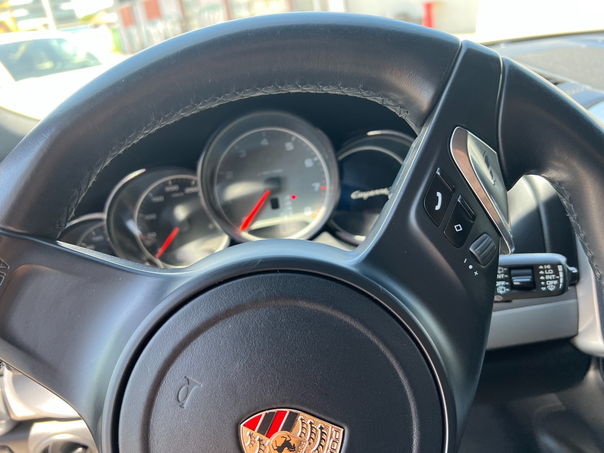 PORSCHE Cayenne S-image-11