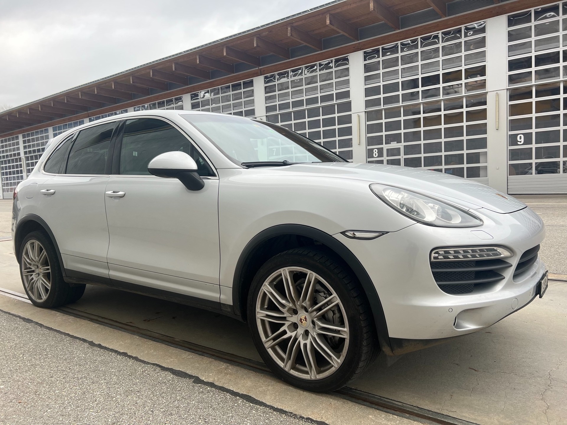 PORSCHE Cayenne S-image-4