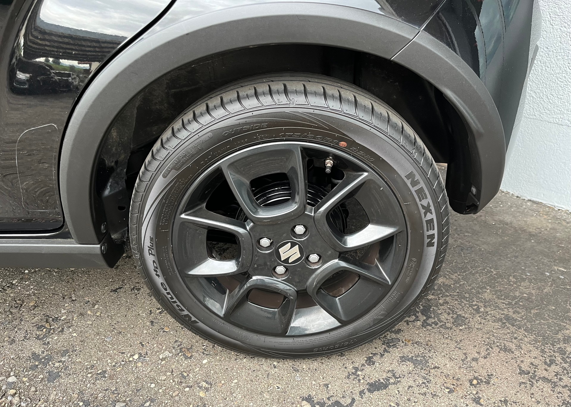 SUZUKI Ignis 1.2i Sergio Cellano Top 4x4-image-8