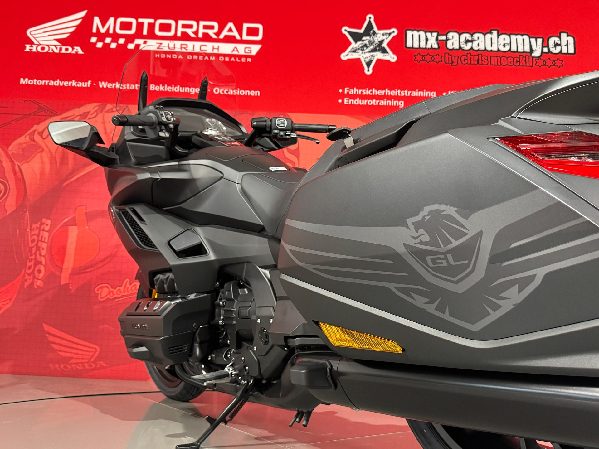 HONDA Bagger DCT *Ballistic Black*-image-7