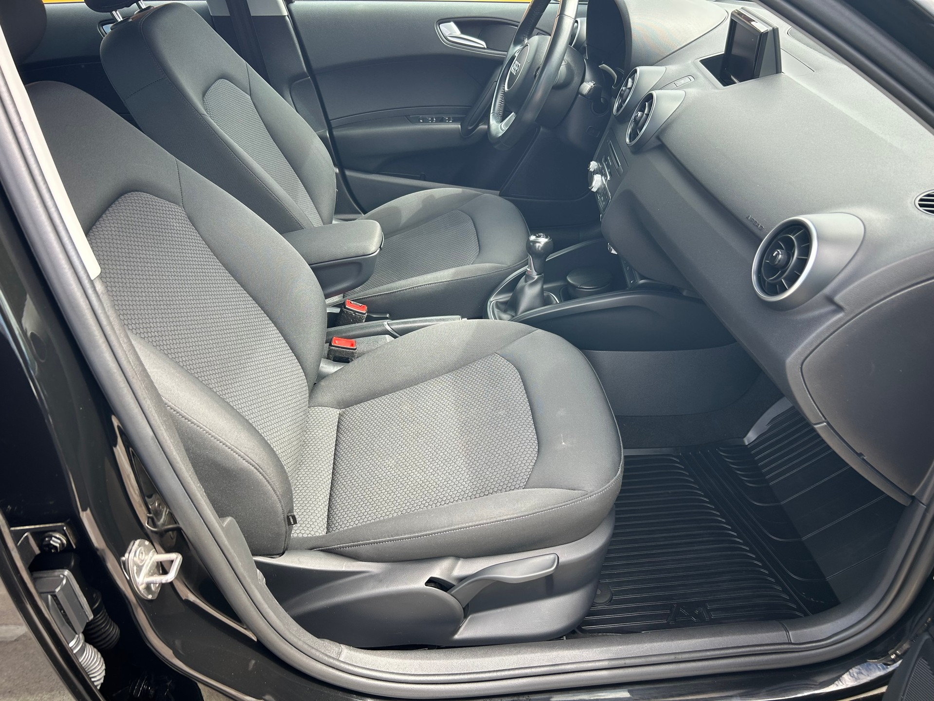 AUDI A1 Sportback 1.0 TFSI-image-6