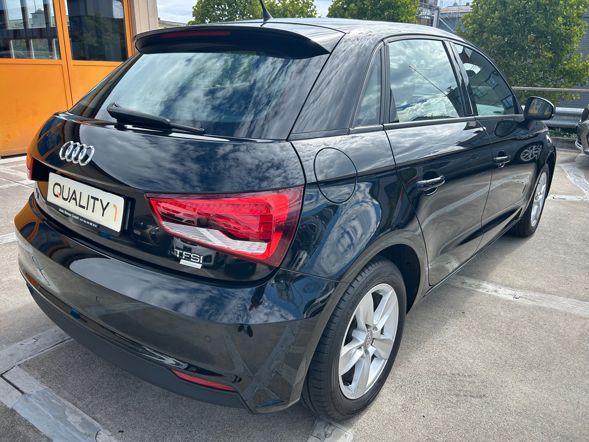 AUDI A1 Sportback 1.0 TFSI-image-3