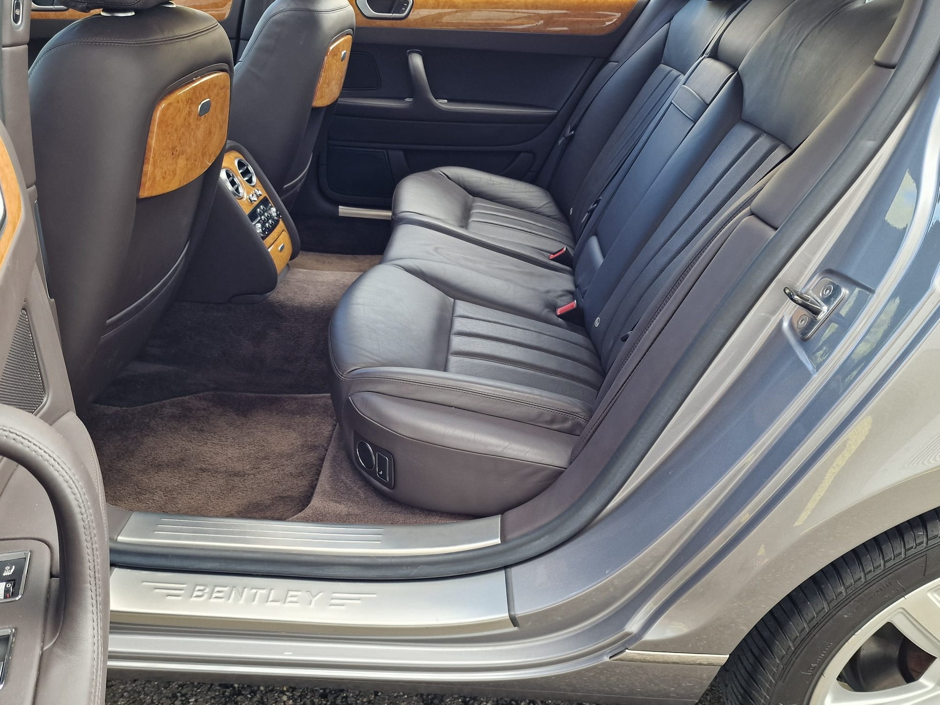 BENTLEY Continental Flying Spur 6.0-image-13