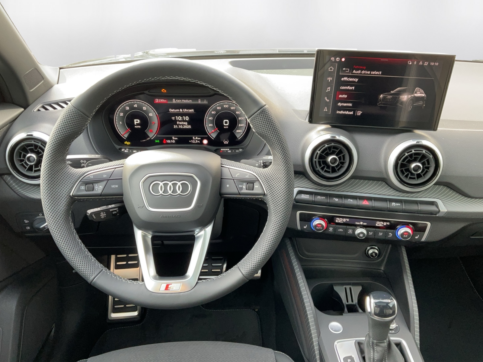AUDI Q2 40 TFSI S line Attraction quattro S-tronic-image-6