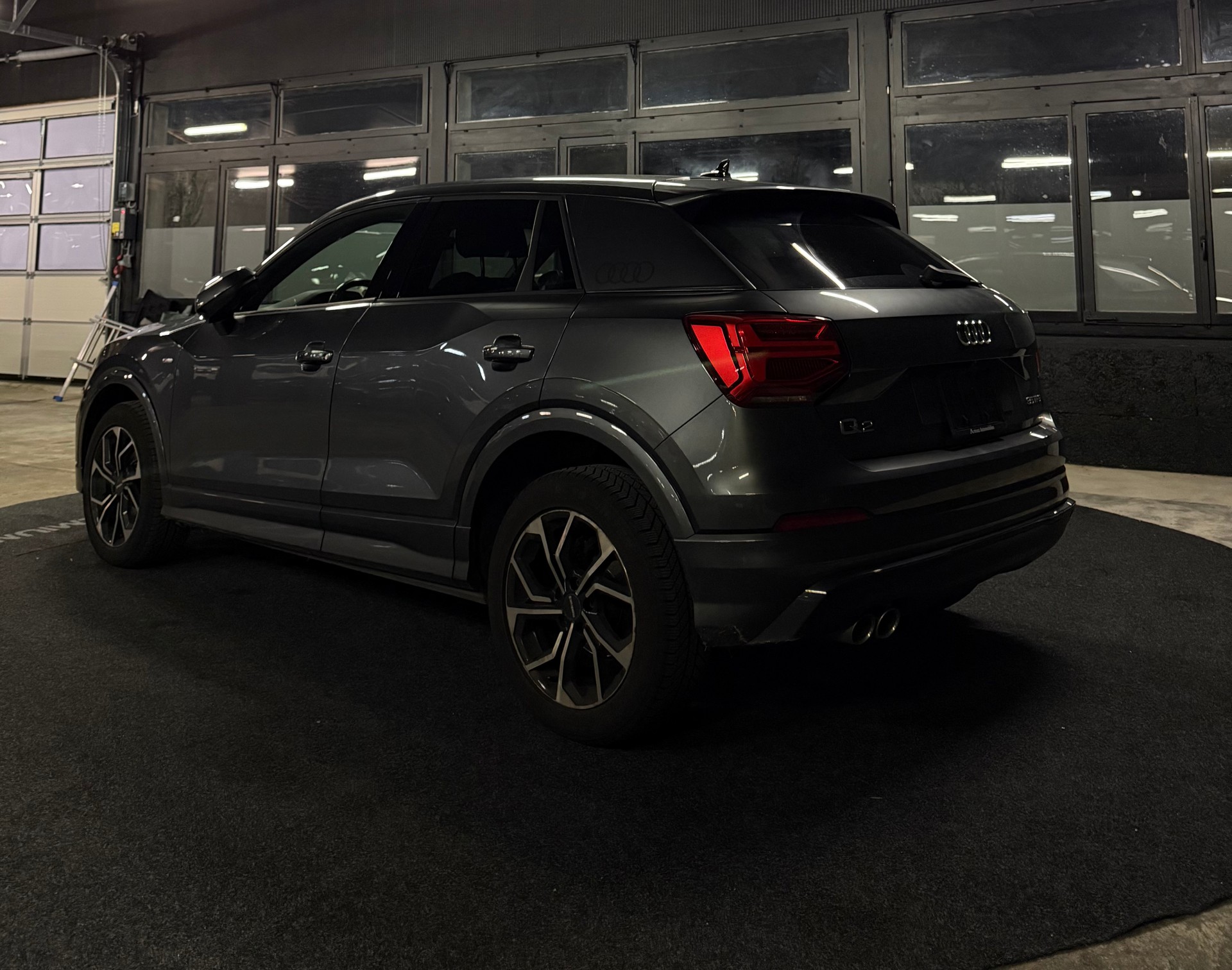 AUDI Q2 35 TFSI Design S-tronic / Visite uniquement sur RDV-image-12